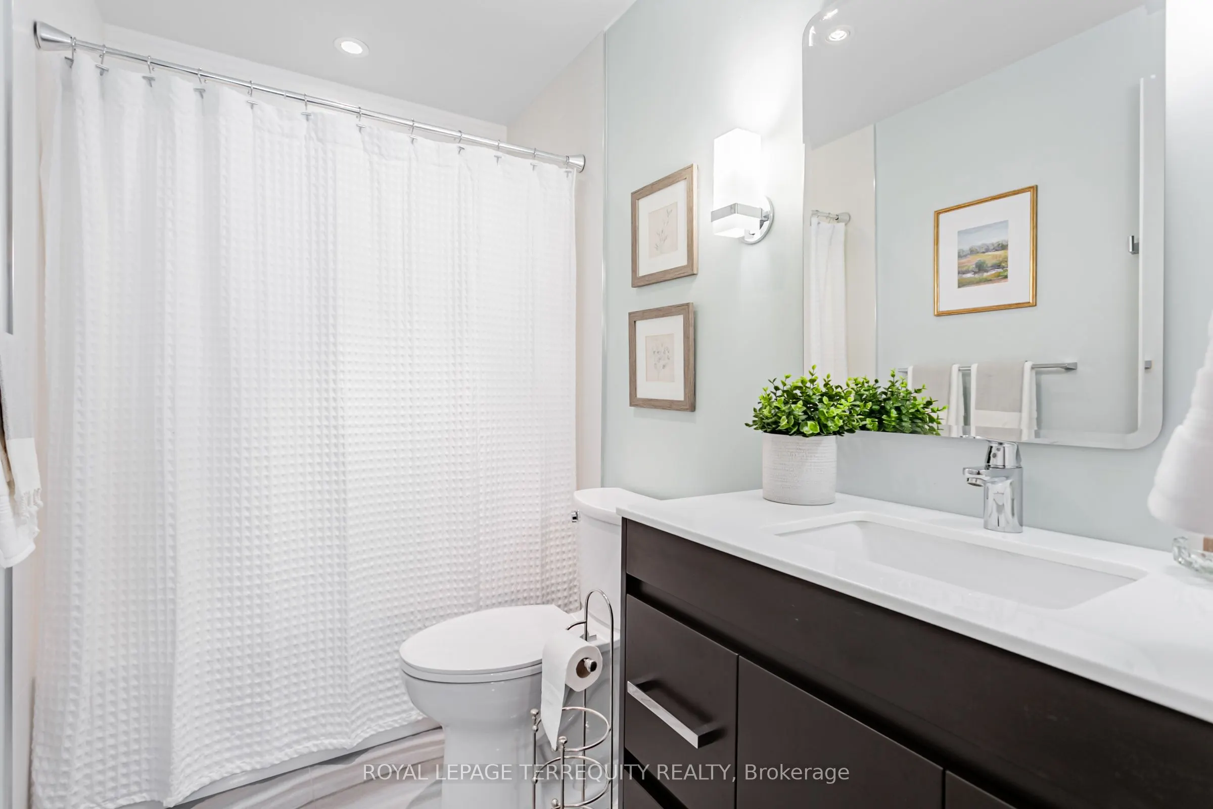 225 Davenport Road, #605