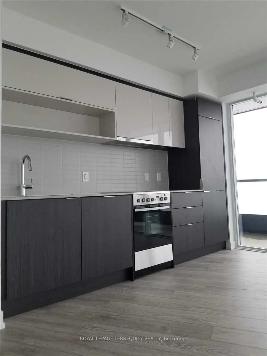 159 Wellesley Street E, #2908