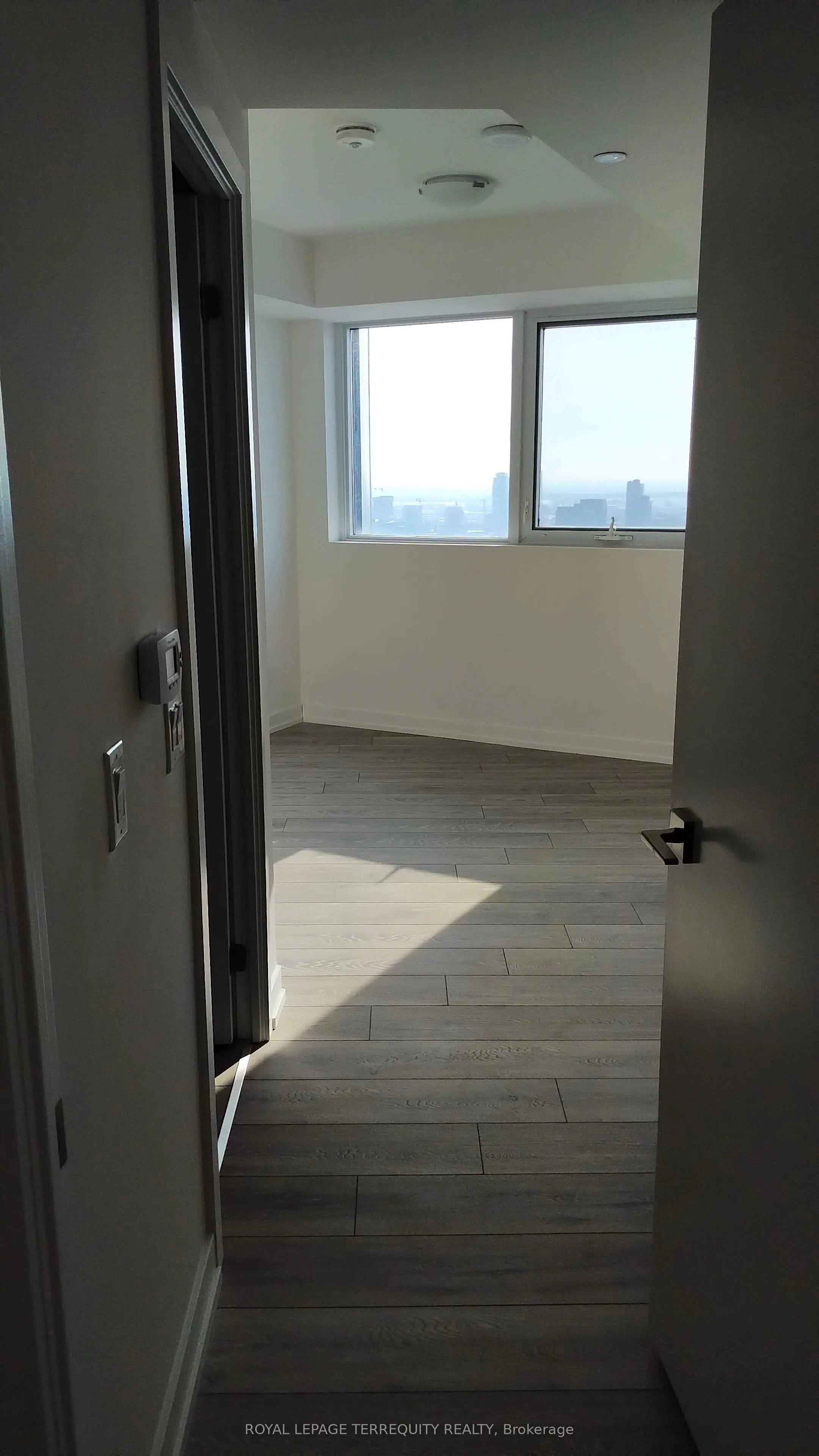 159 Wellesley Street E, #2908