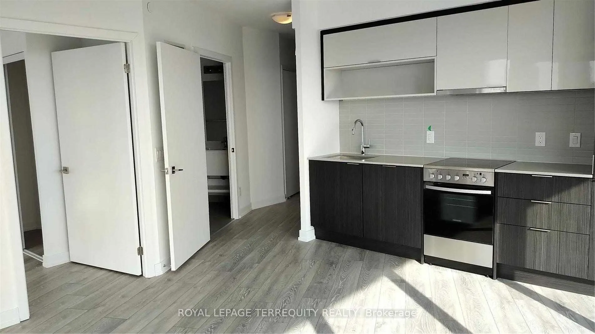 159 Wellesley Street E, #2908