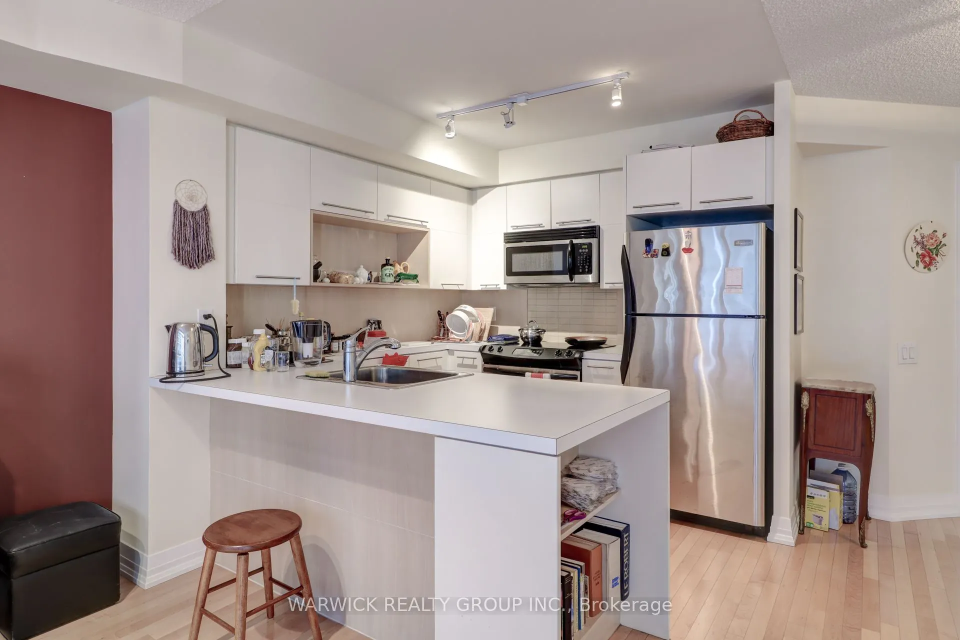 25 Carlton Street, #509