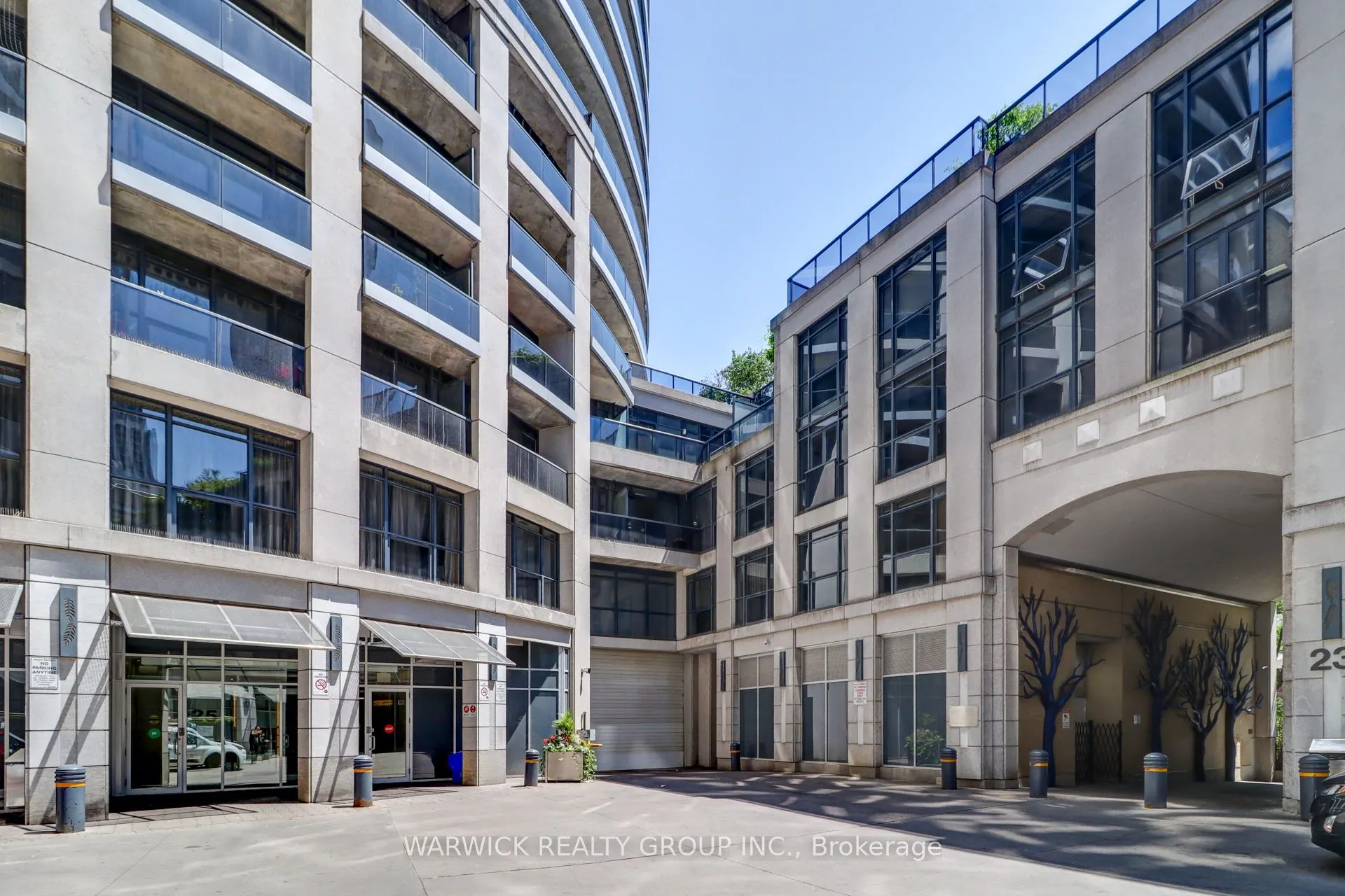 25 Carlton Street, #509