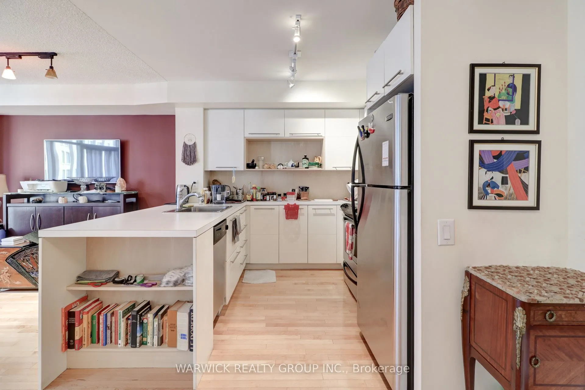 25 Carlton Street, #509