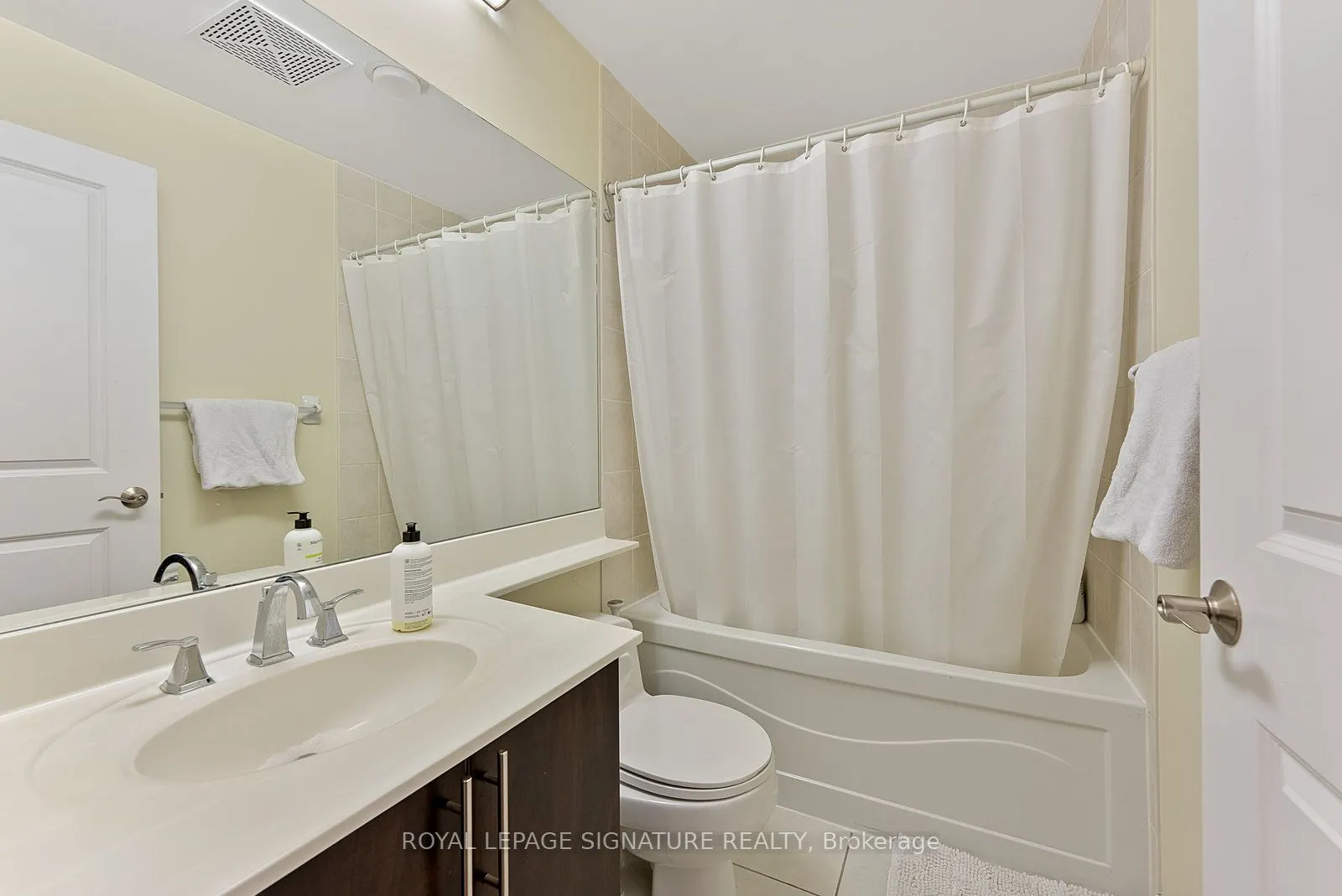 88 Broadway Avenue, #213