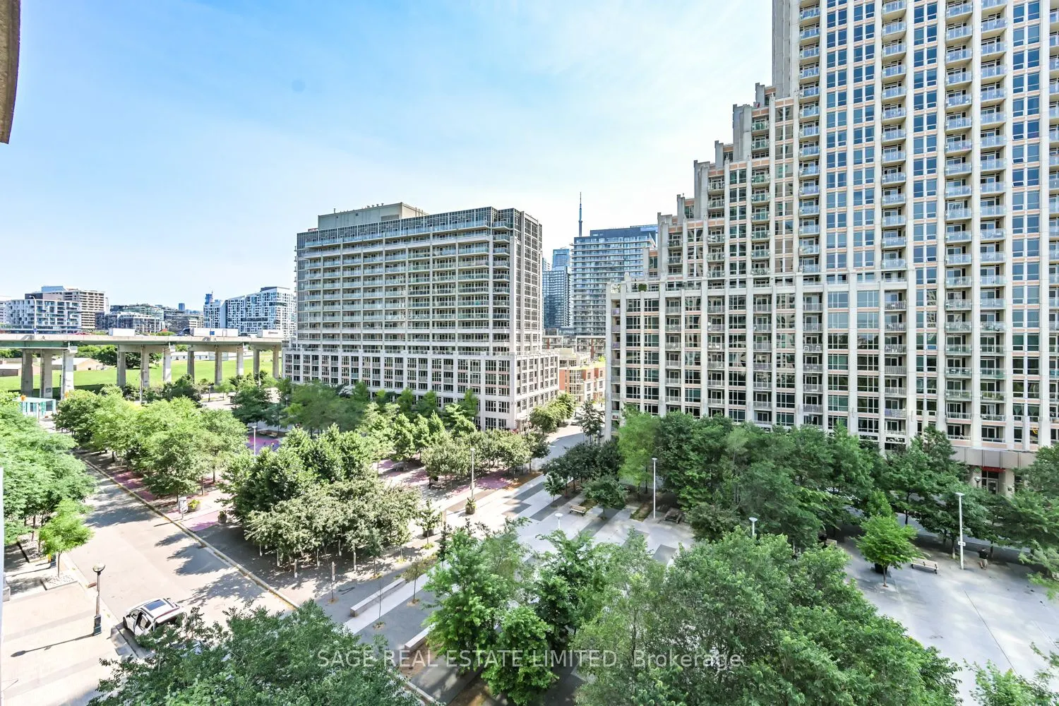 215 Fort York Boulevard, #702
