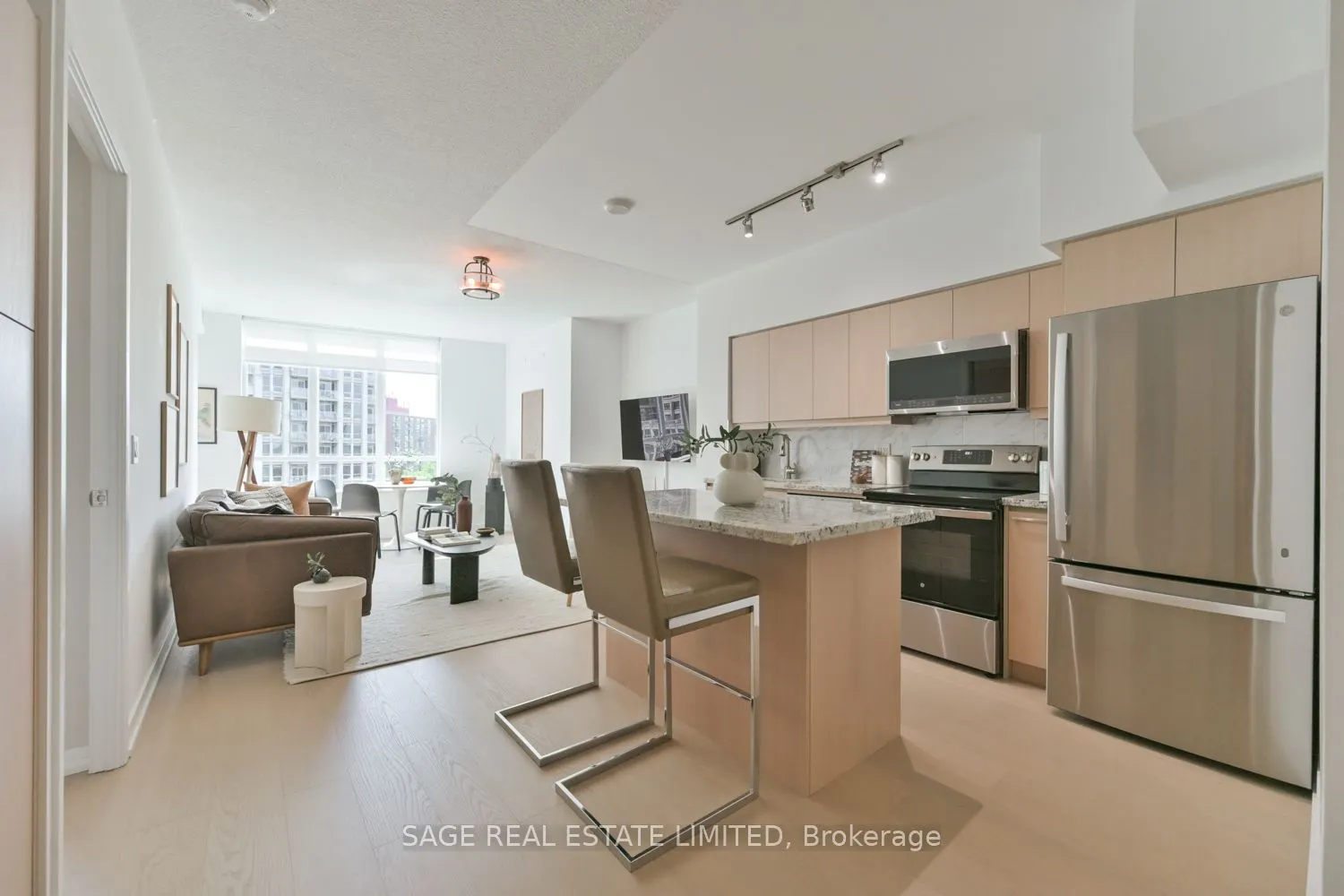215 Fort York Boulevard, #702