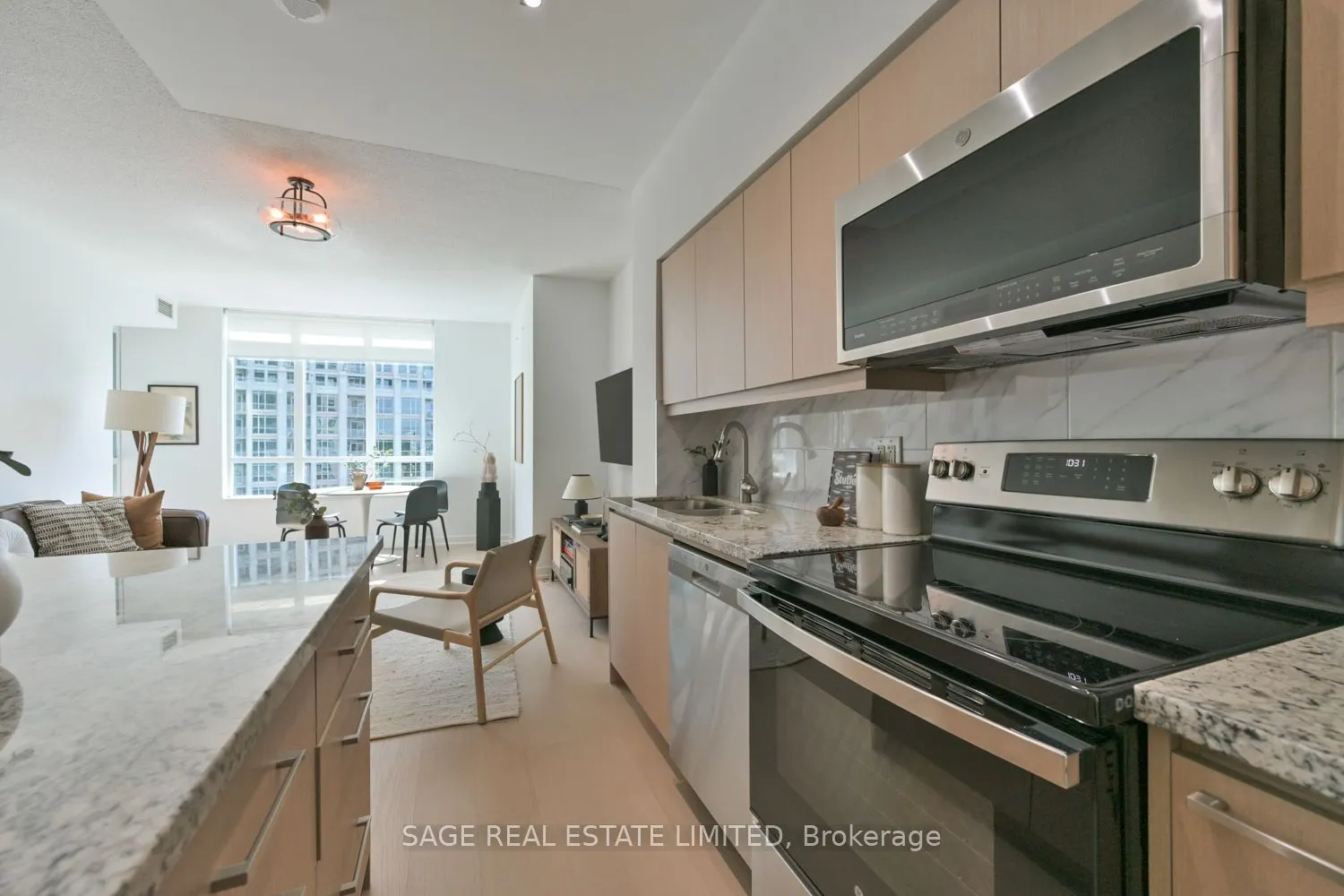 215 Fort York Boulevard, #702