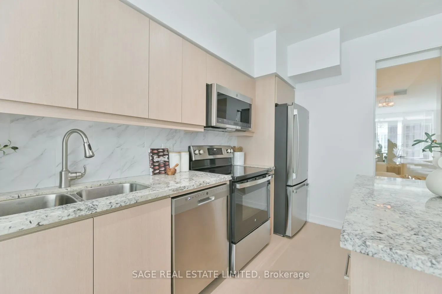 215 Fort York Boulevard, #702