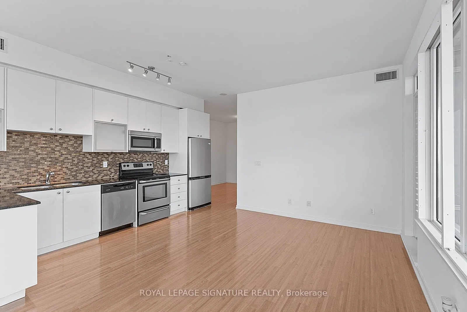 59 East Liberty Street, #2302