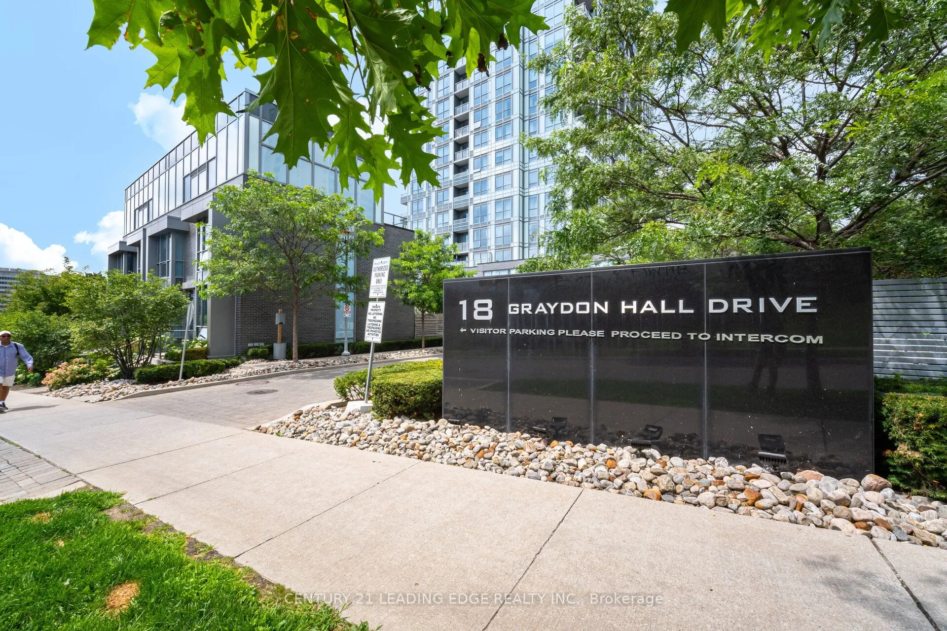 18 Graydon Hall Drive, #PH05