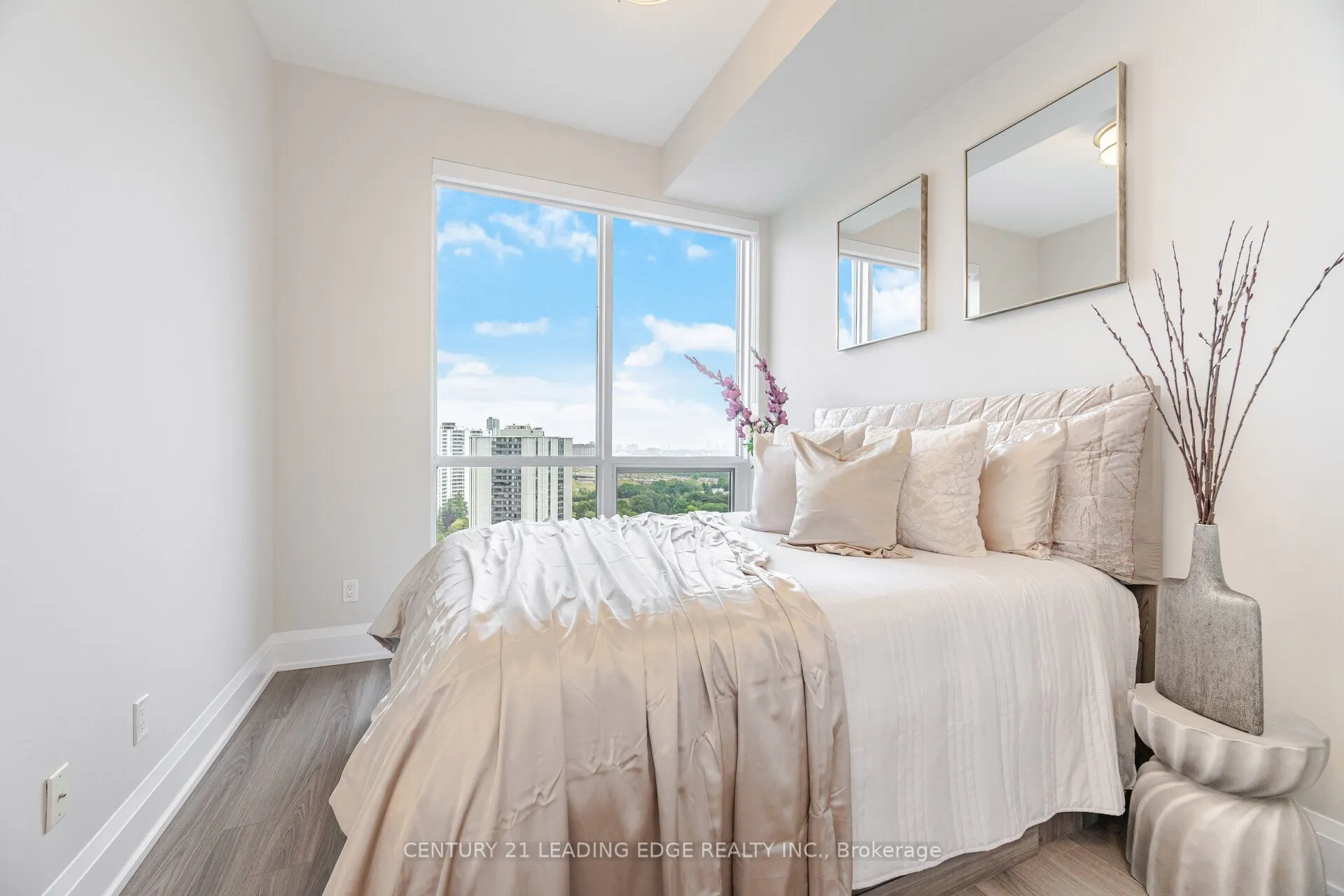18 Graydon Hall Drive, #PH05