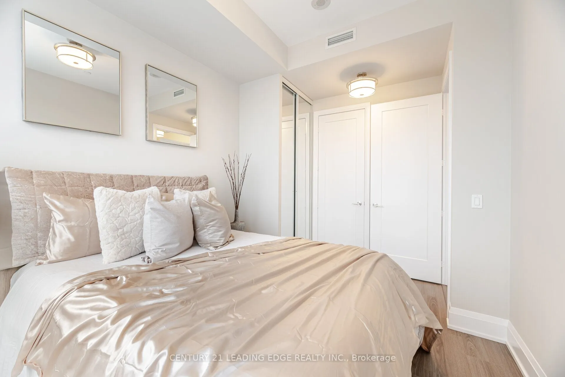 18 Graydon Hall Drive, #PH05