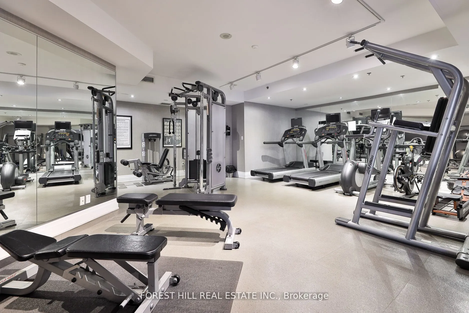 99 Avenue Road, #1006