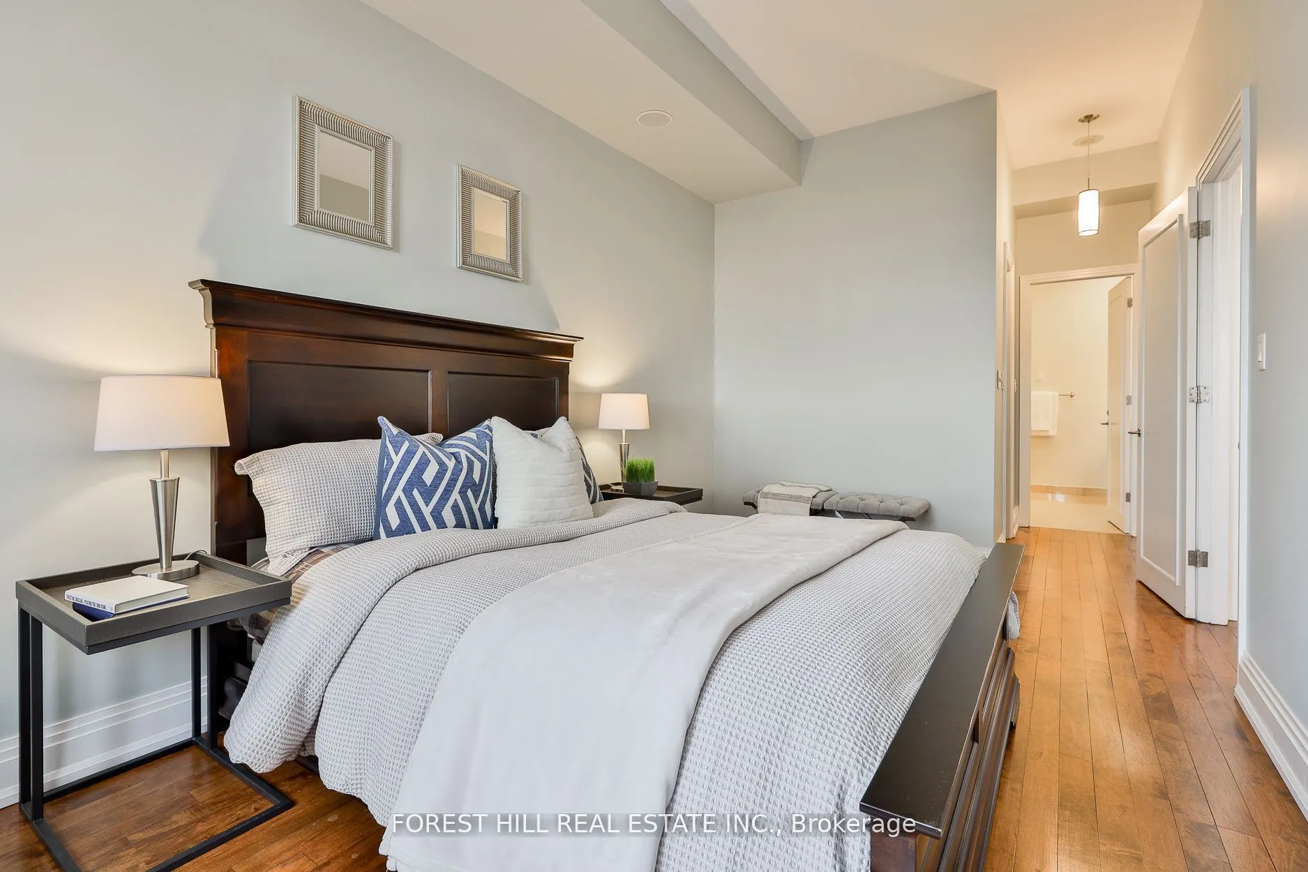99 Avenue Road, #1006