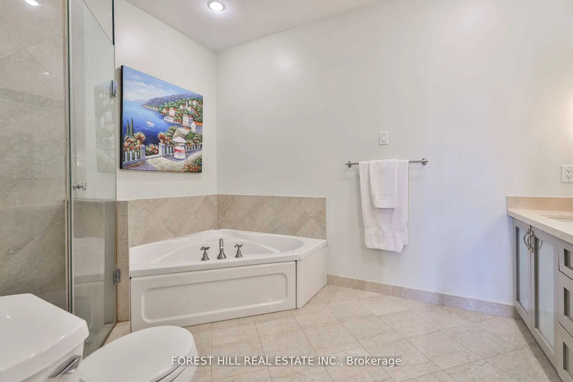 99 Avenue Road, #1006