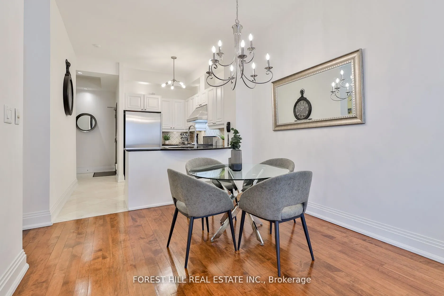 99 Avenue Road, #1006