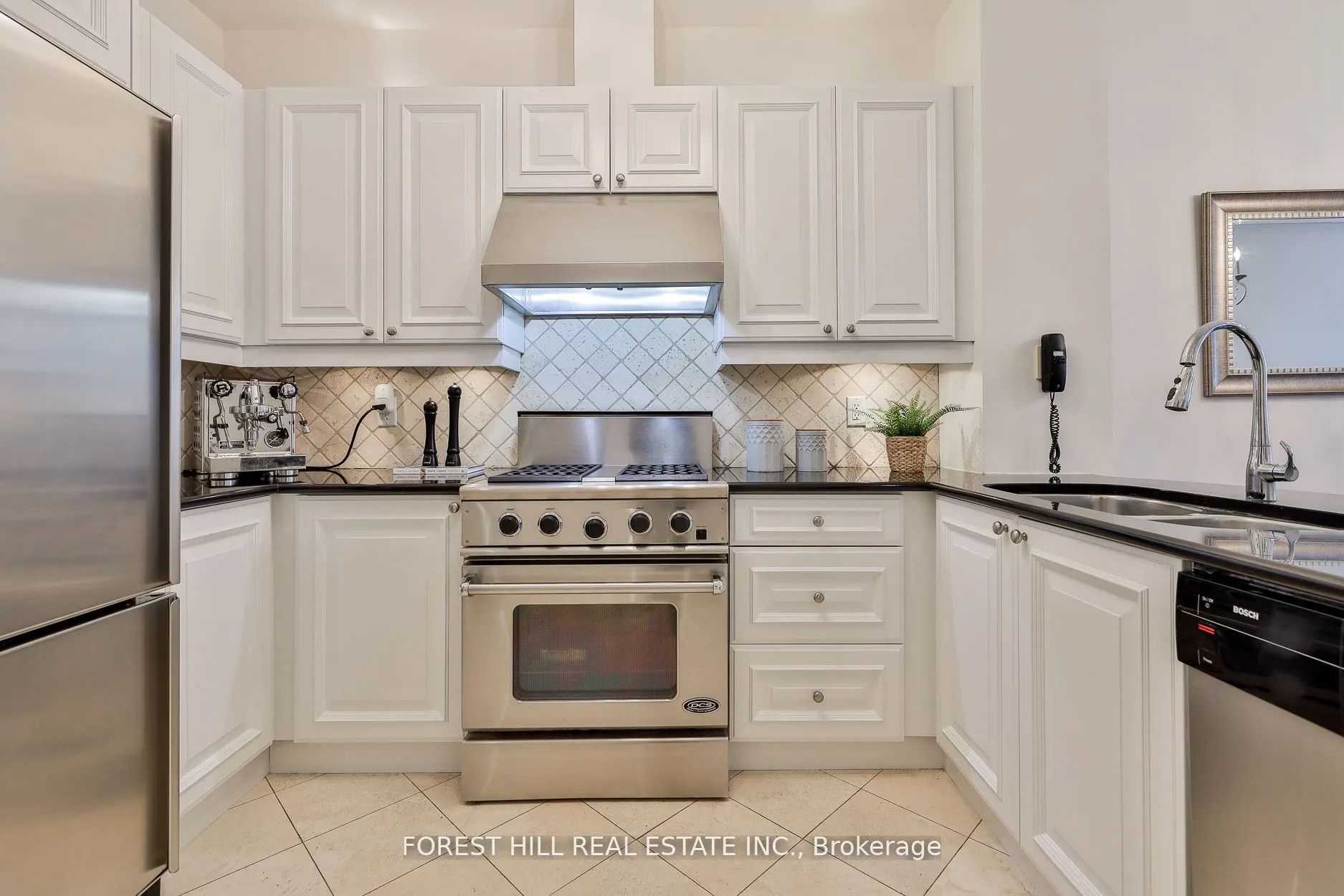 99 Avenue Road, #1006