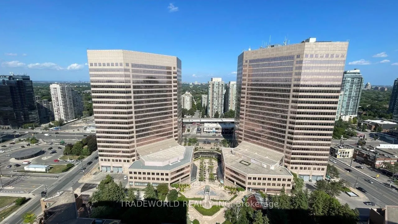 25 Greenview Avenue, #2526