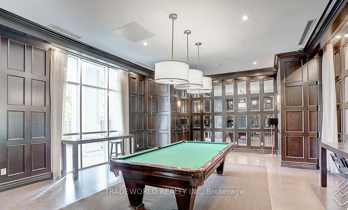 25 Greenview Avenue, #2526