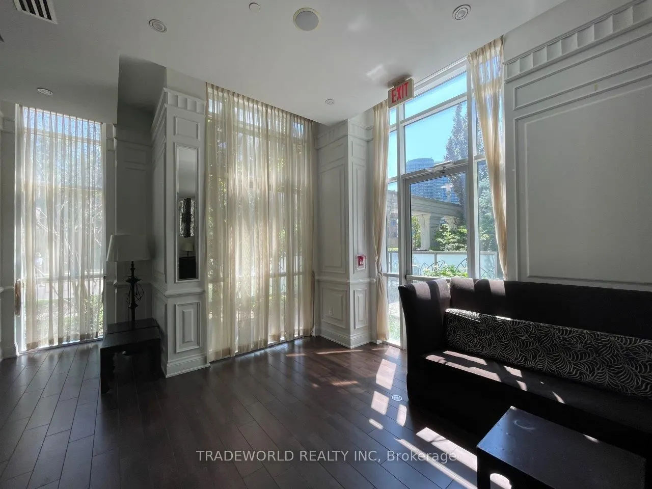 25 Greenview Avenue, #2526