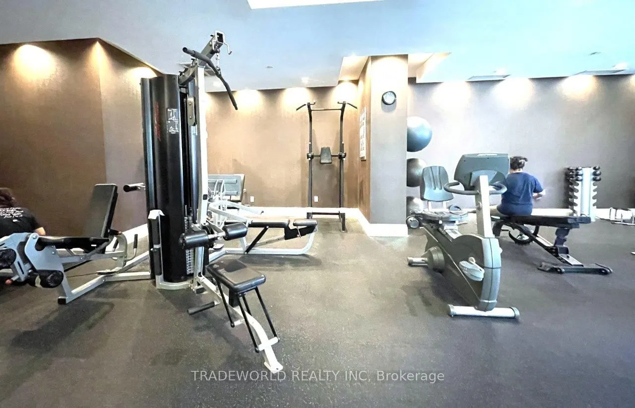 25 Greenview Avenue, #2526