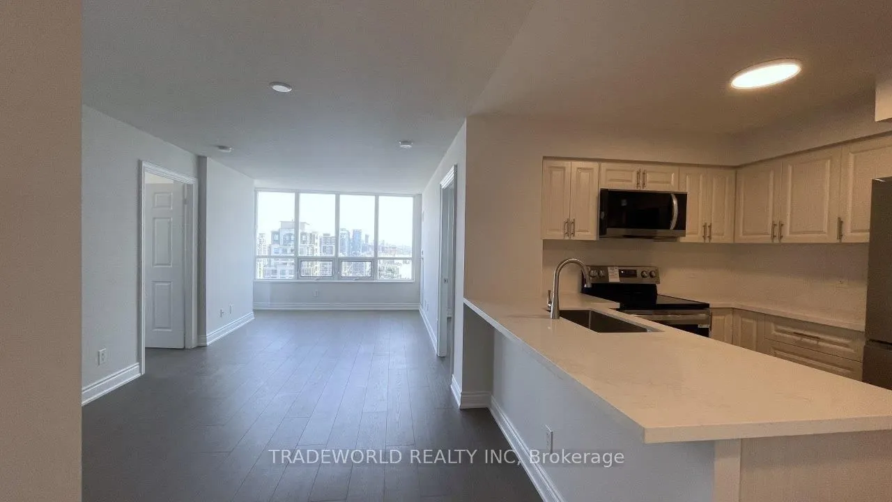 25 Greenview Avenue, #2526