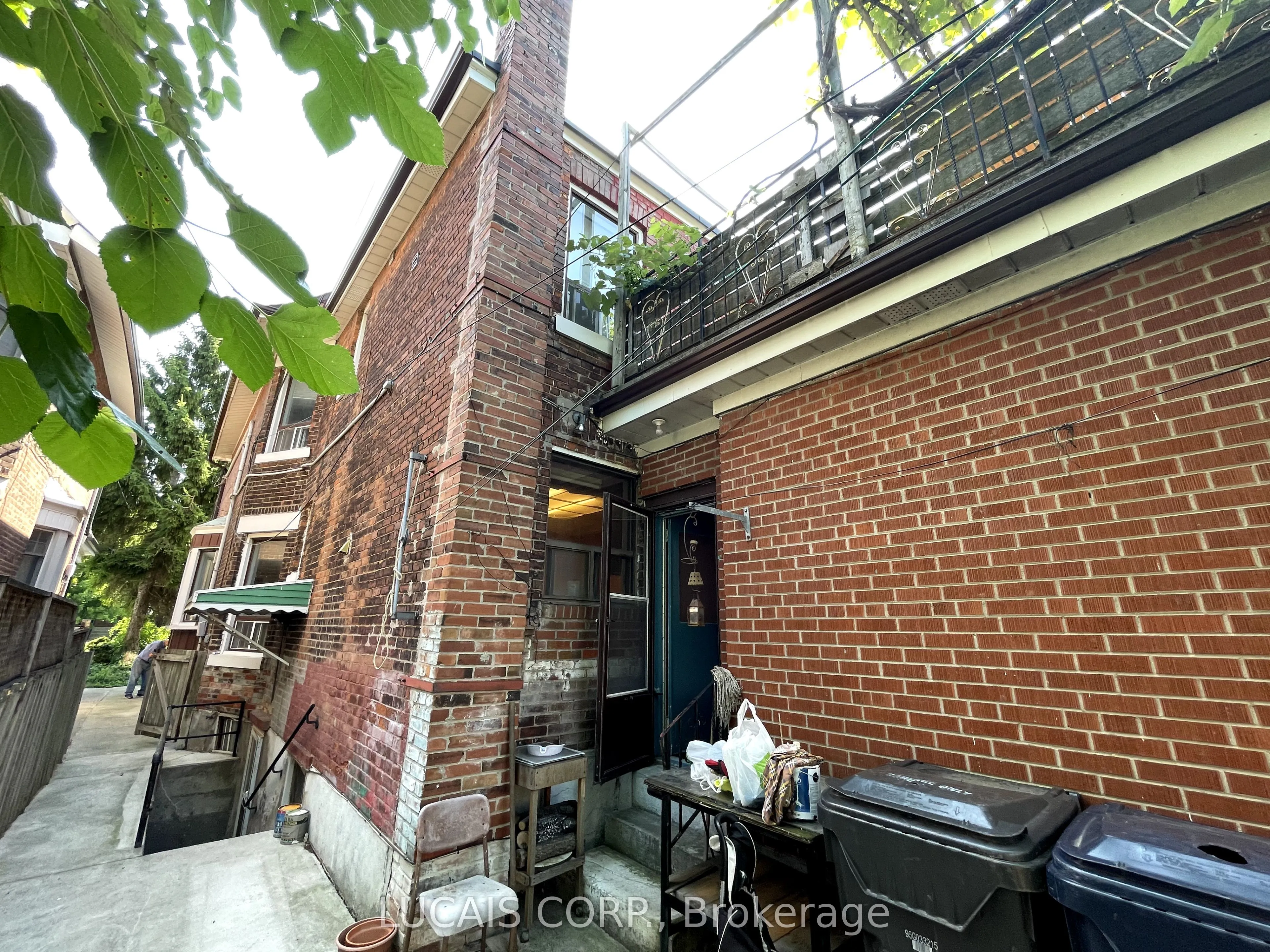 196 Beatrice Street