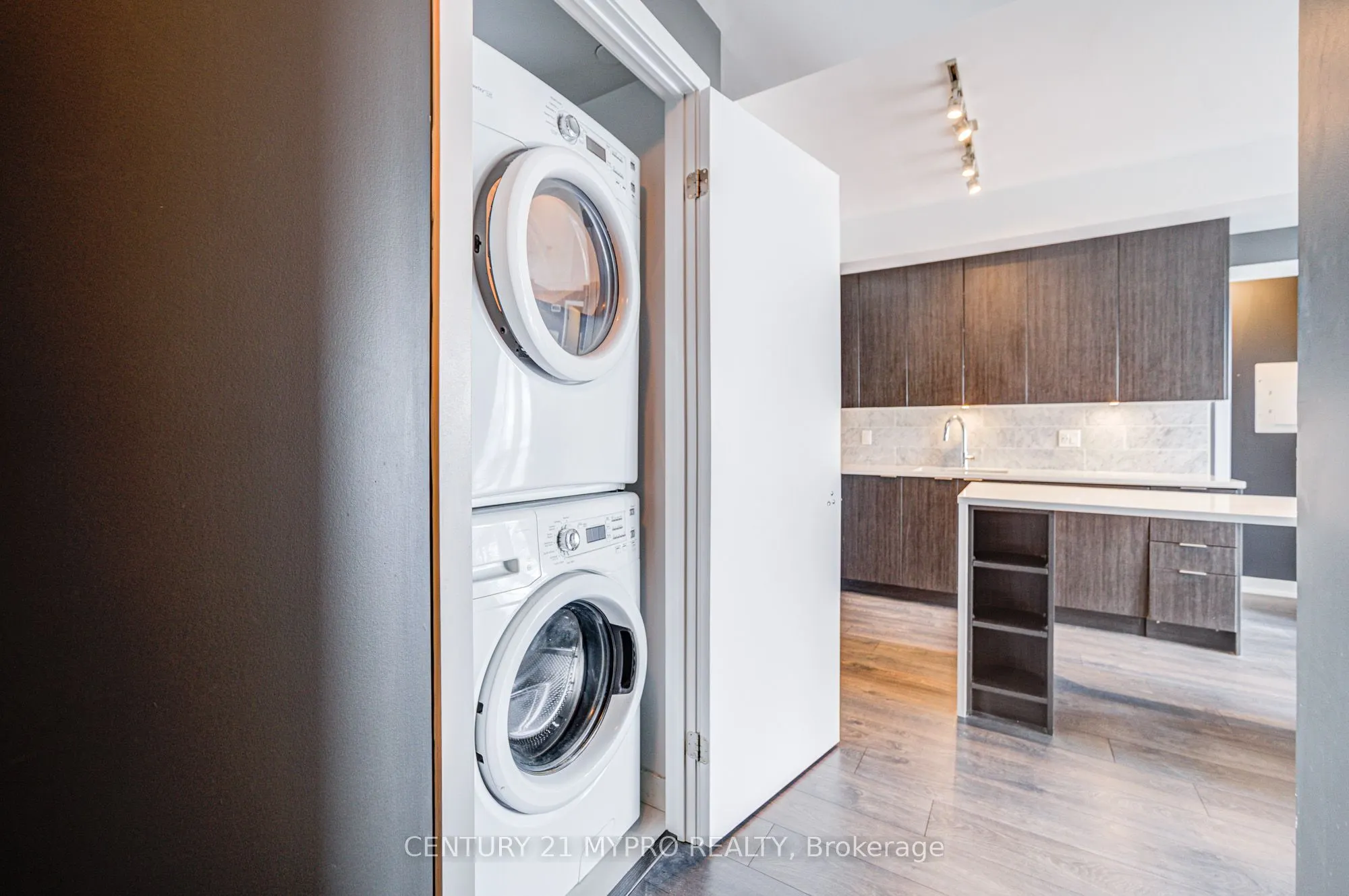 38 Iannuzzi Street, #2510