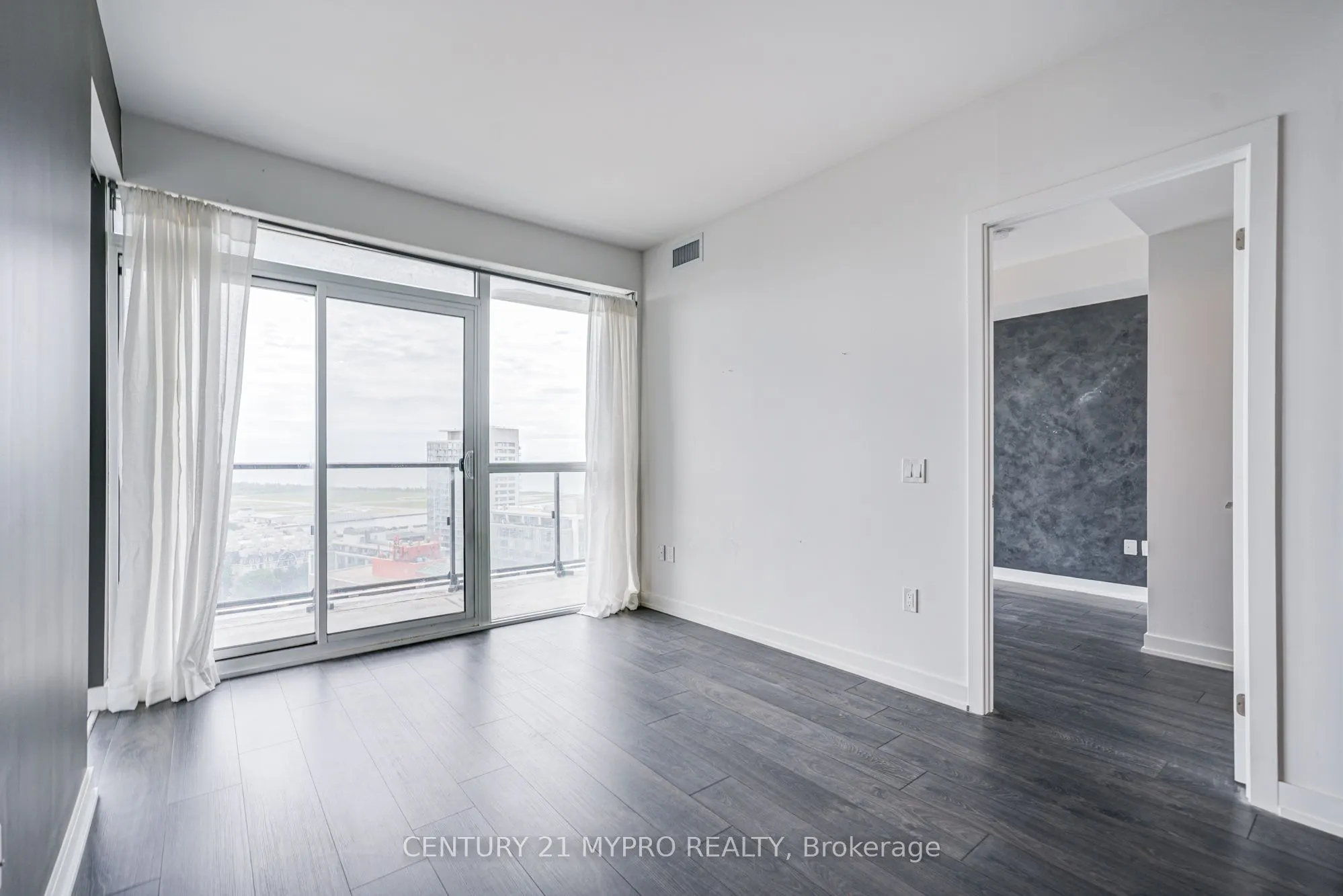 38 Iannuzzi Street, #2510