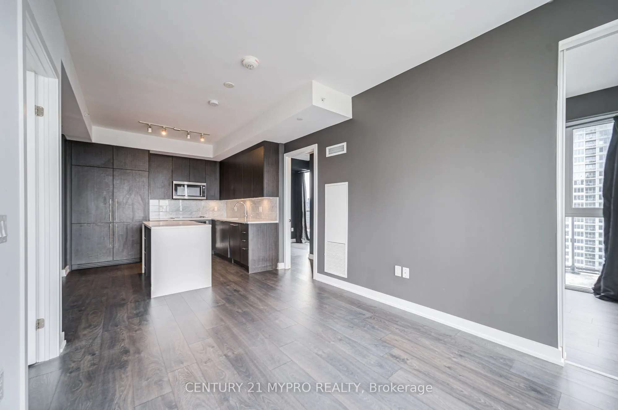 38 Iannuzzi Street, #2510