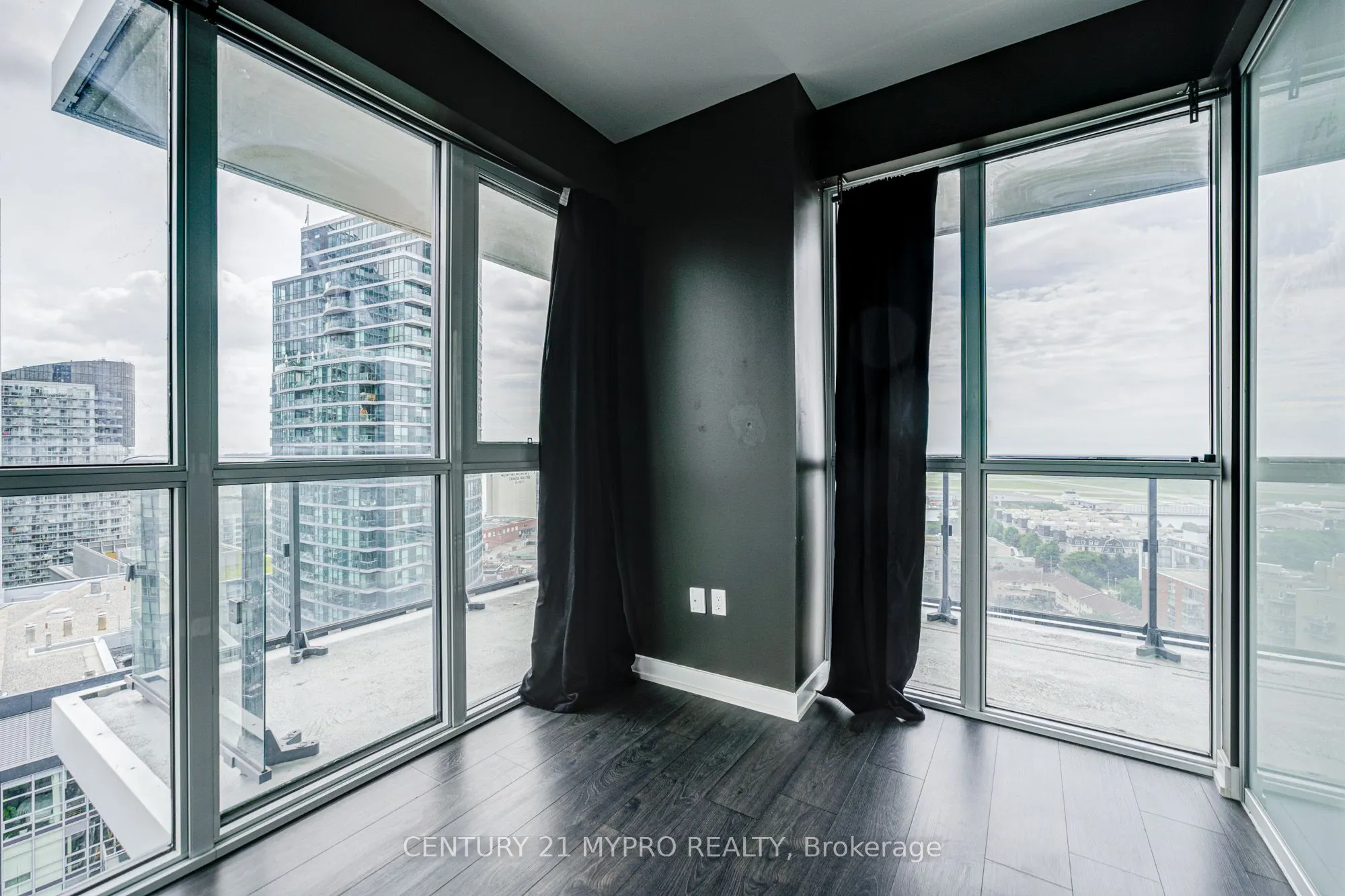 38 Iannuzzi Street, #2510