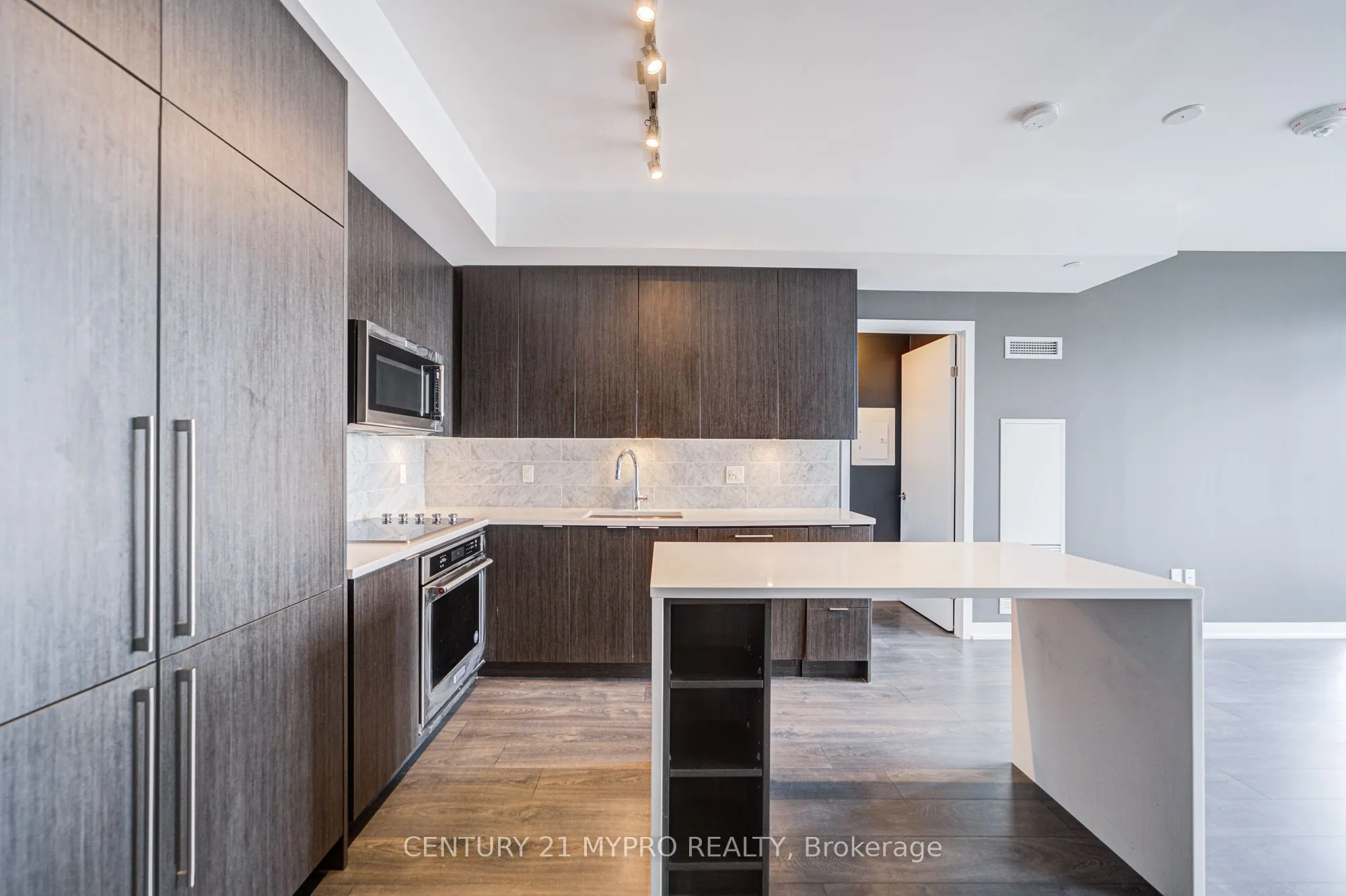 38 Iannuzzi Street, #2510