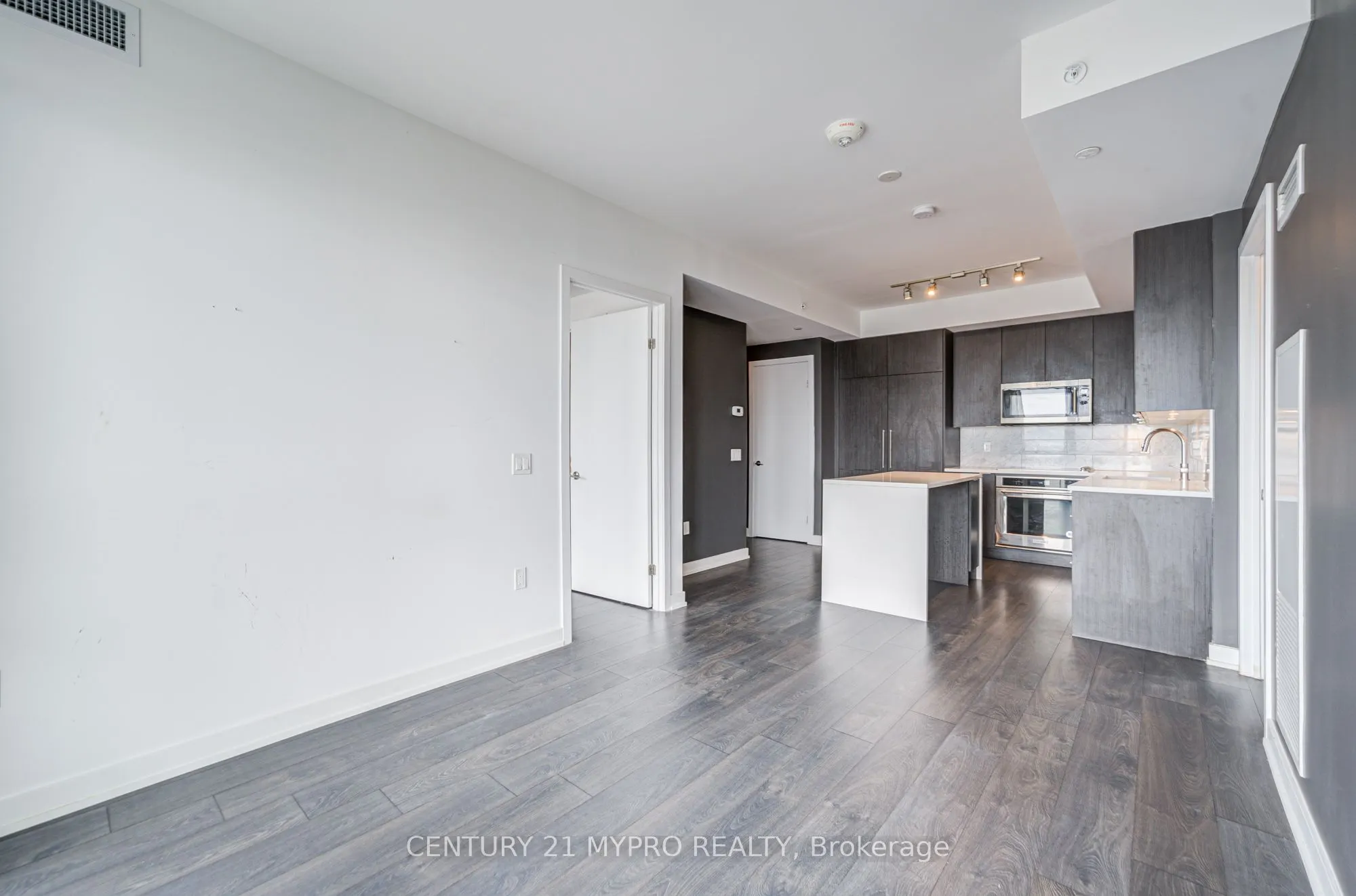38 Iannuzzi Street, #2510