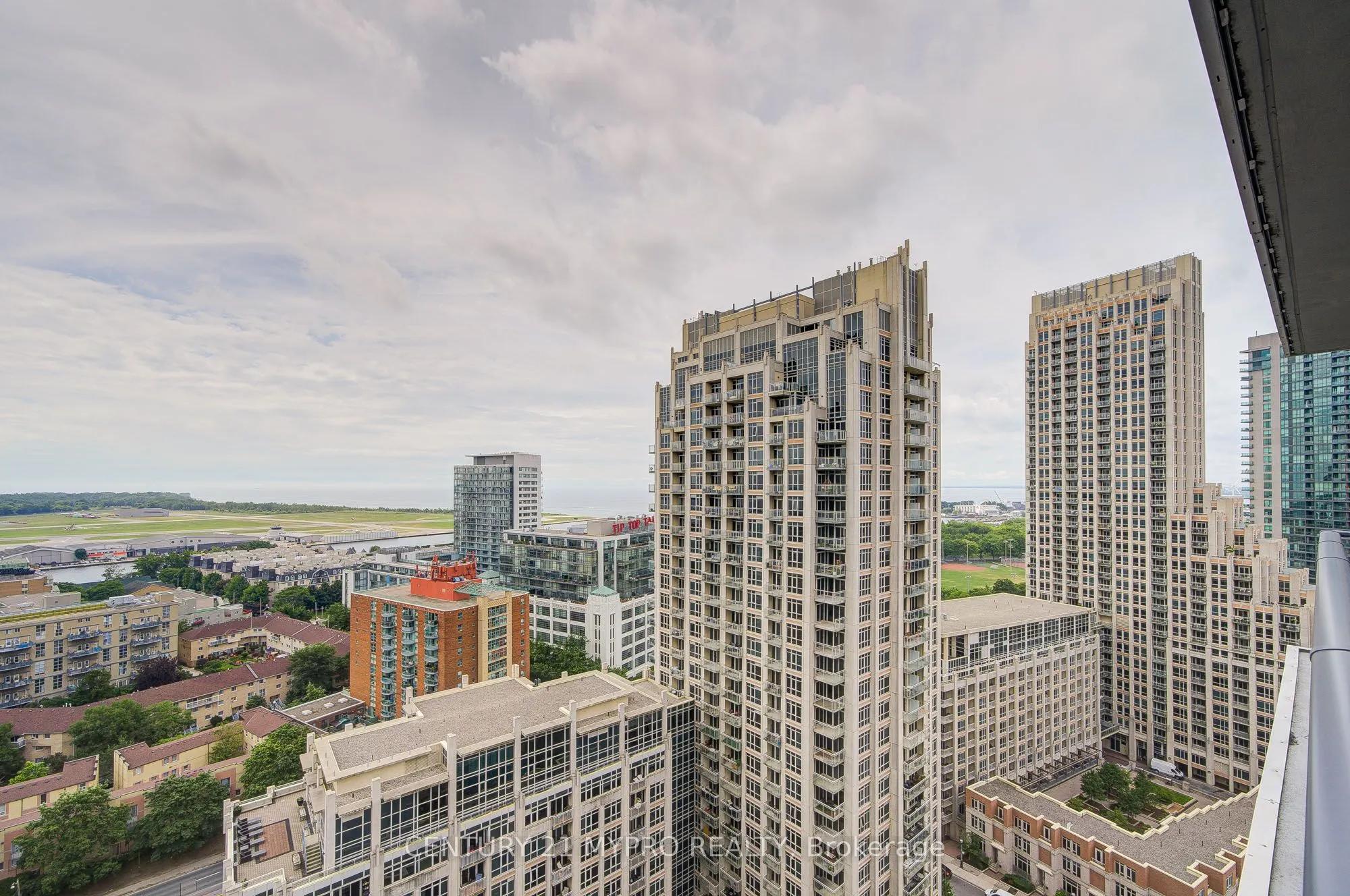 38 Iannuzzi Street, #2510