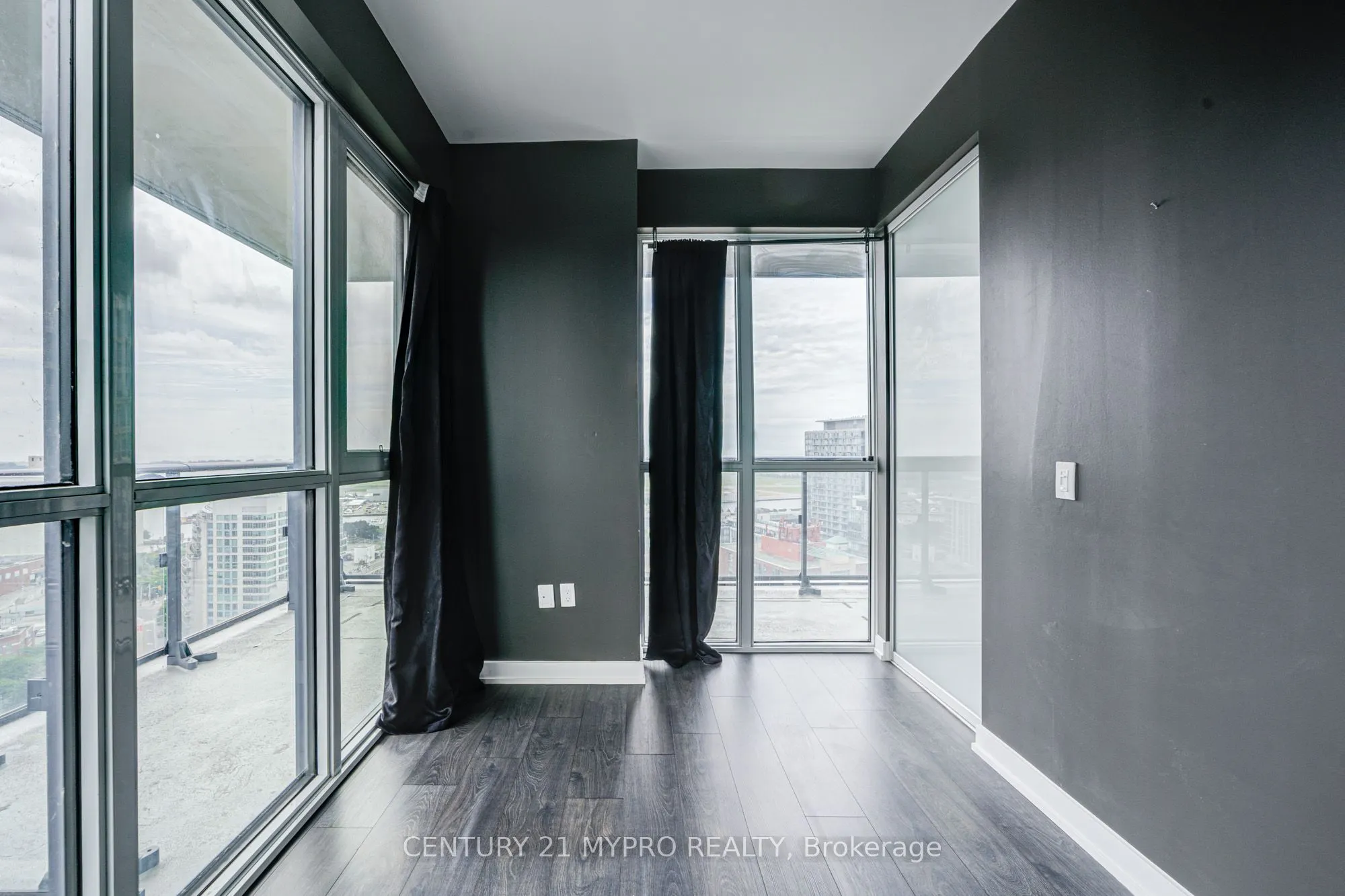38 Iannuzzi Street, #2510
