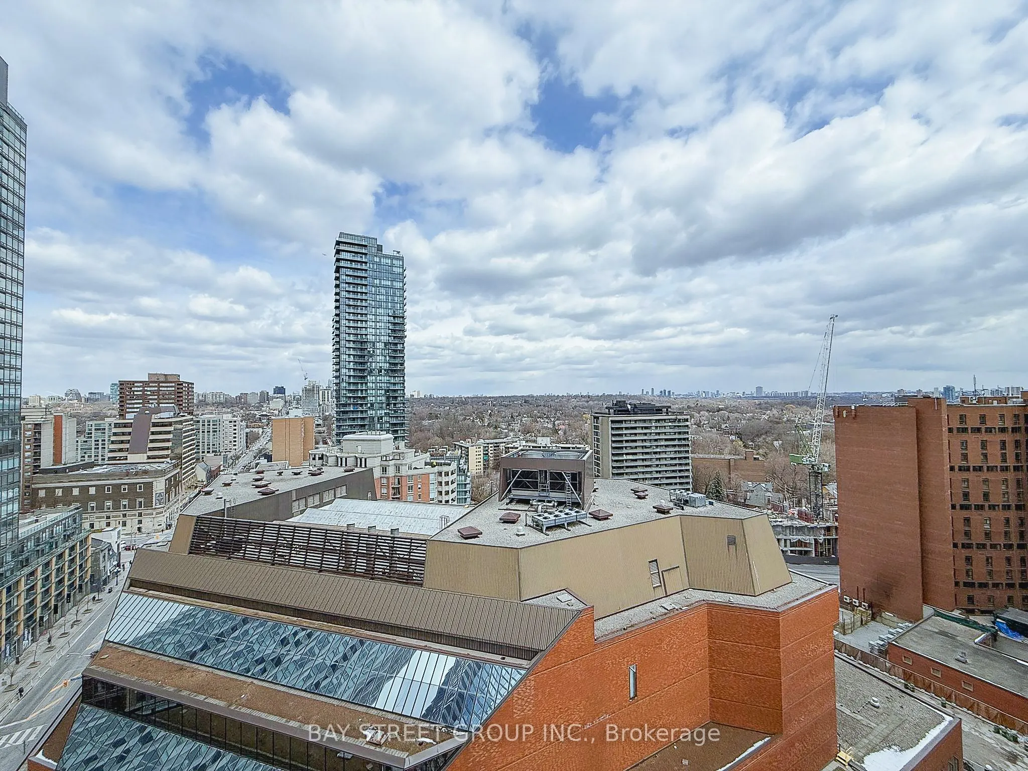 771 Yonge Street, #1906