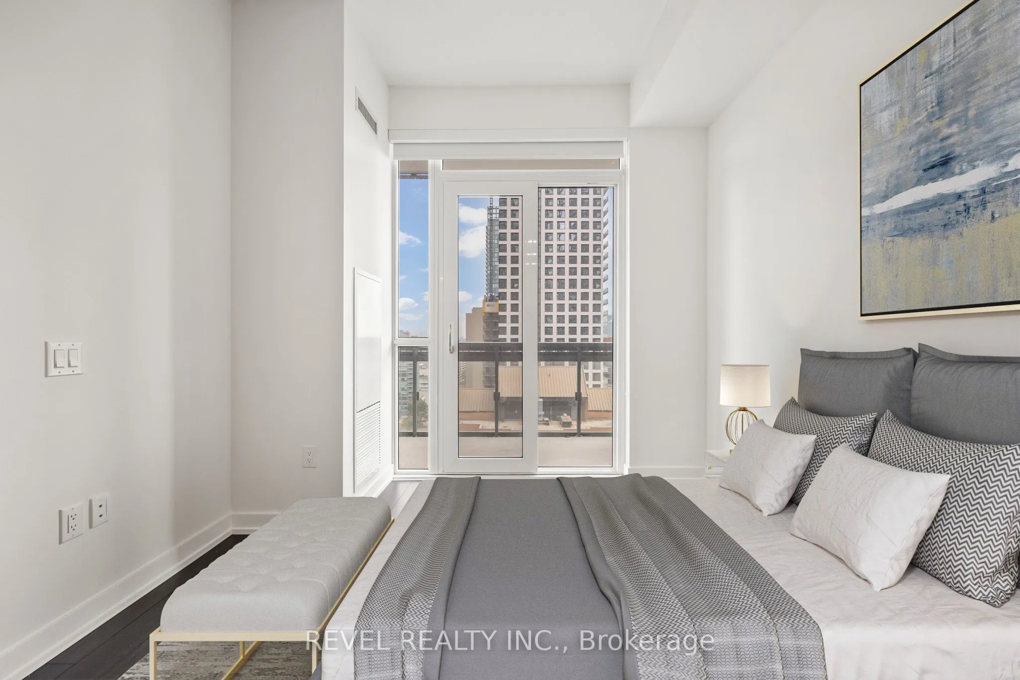39 Roehampton Avenue, #1210