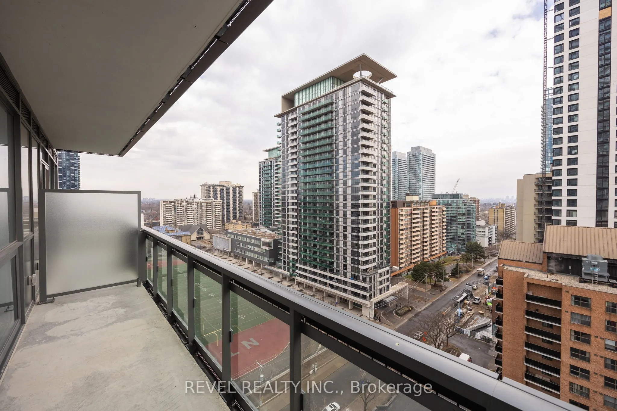 39 Roehampton Avenue, #1210