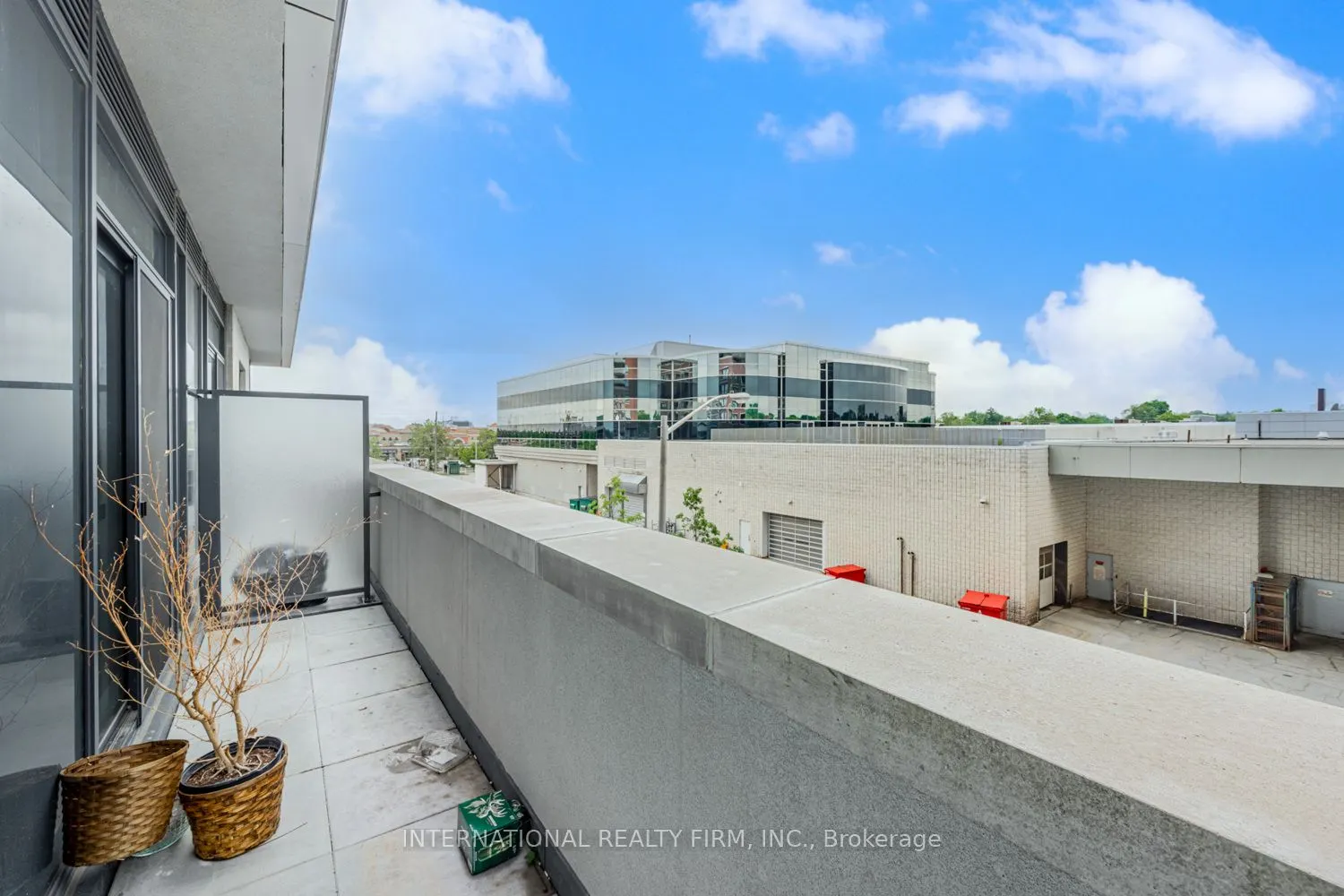 33 Frederick Todd Way W, #207