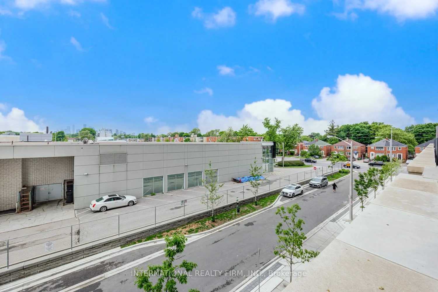 33 Frederick Todd Way W, #207