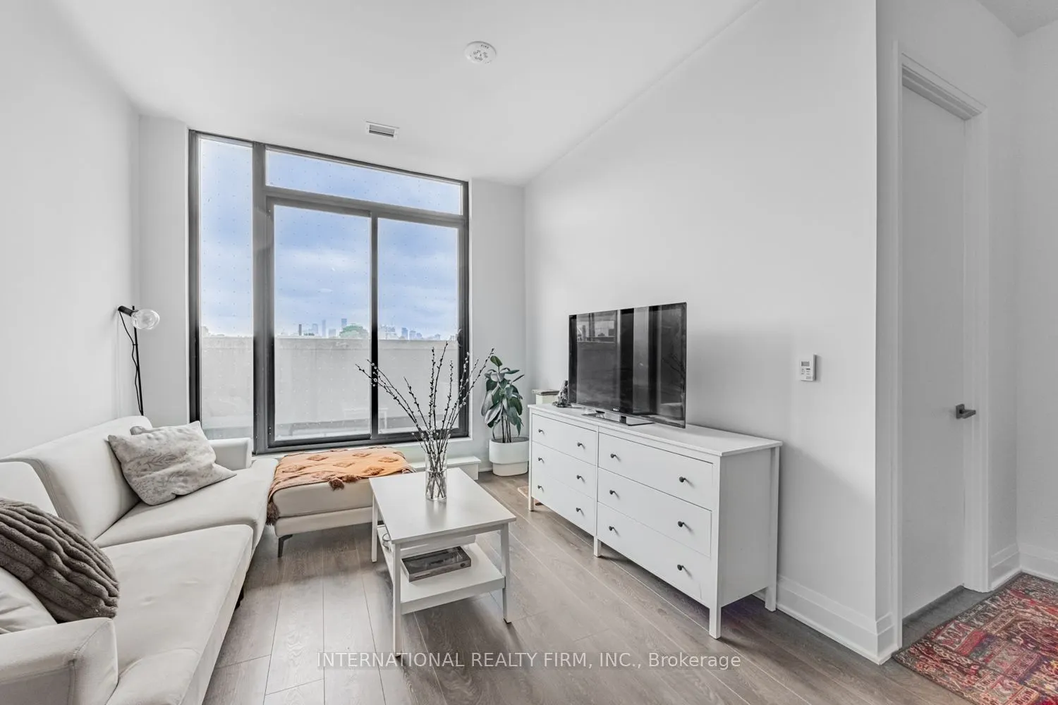 33 Frederick Todd Way W, #207