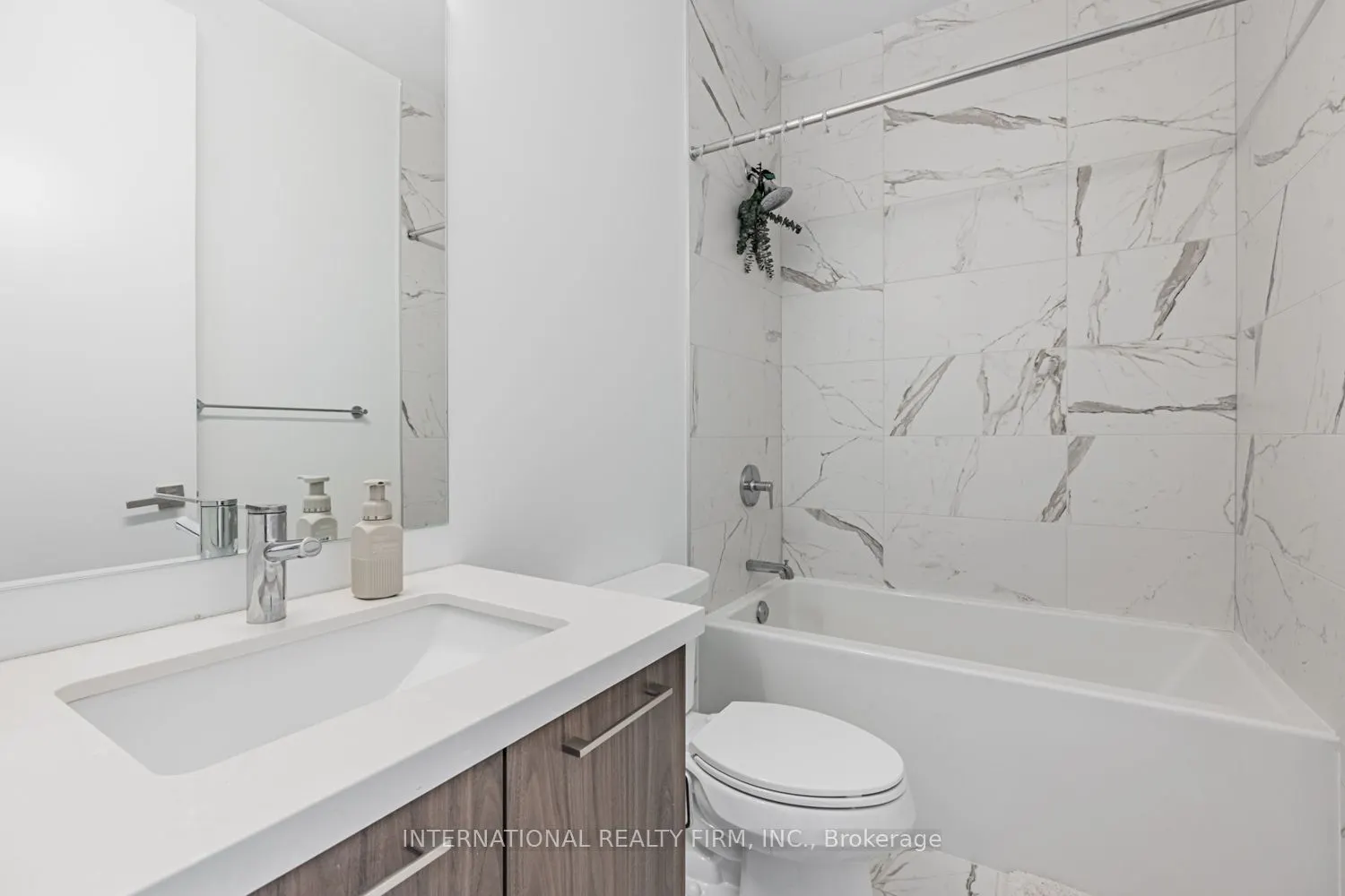 33 Frederick Todd Way W, #207