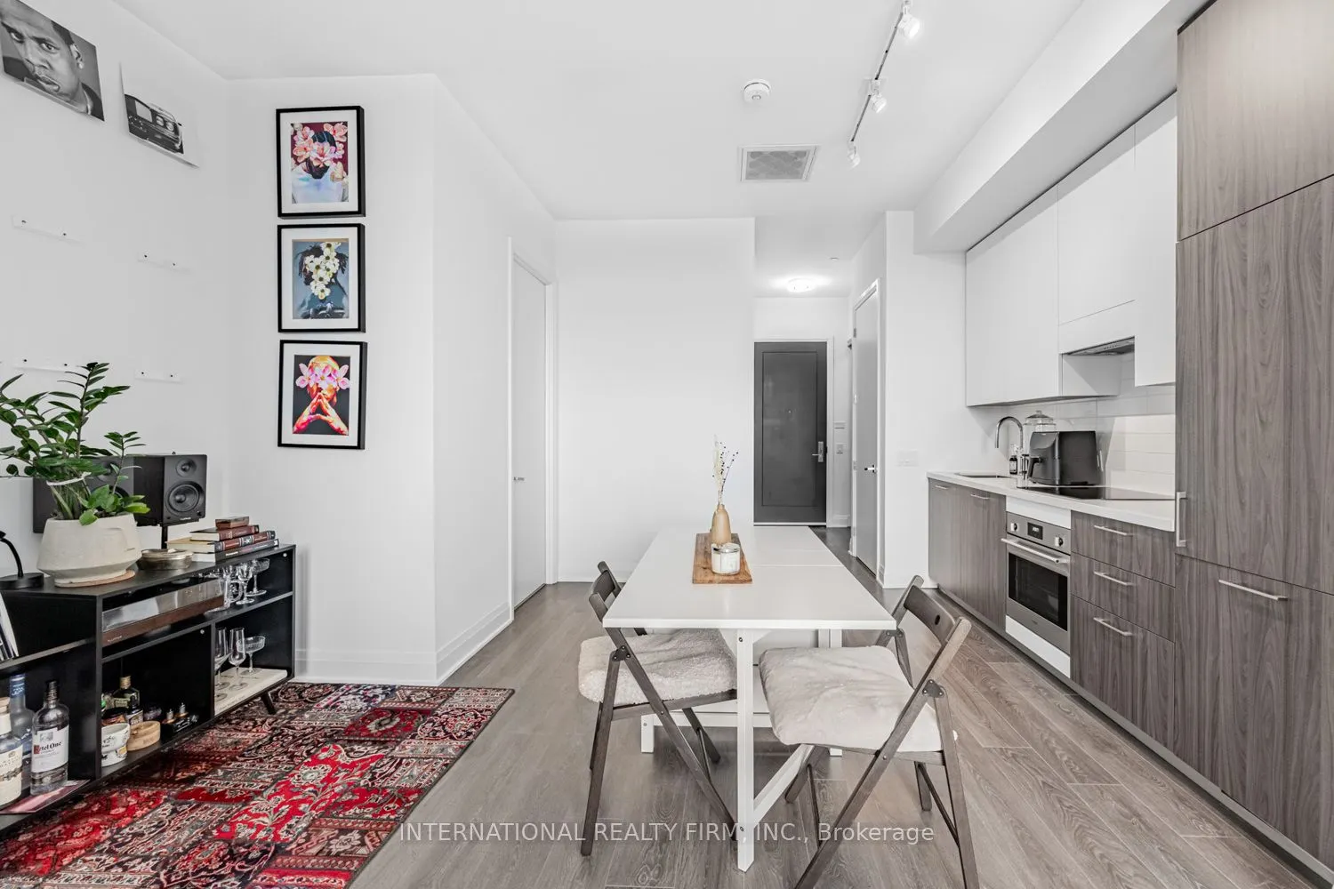 33 Frederick Todd Way W, #207