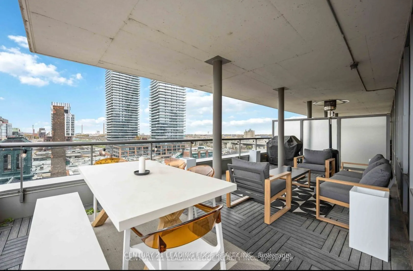 33 Mill Street, #807