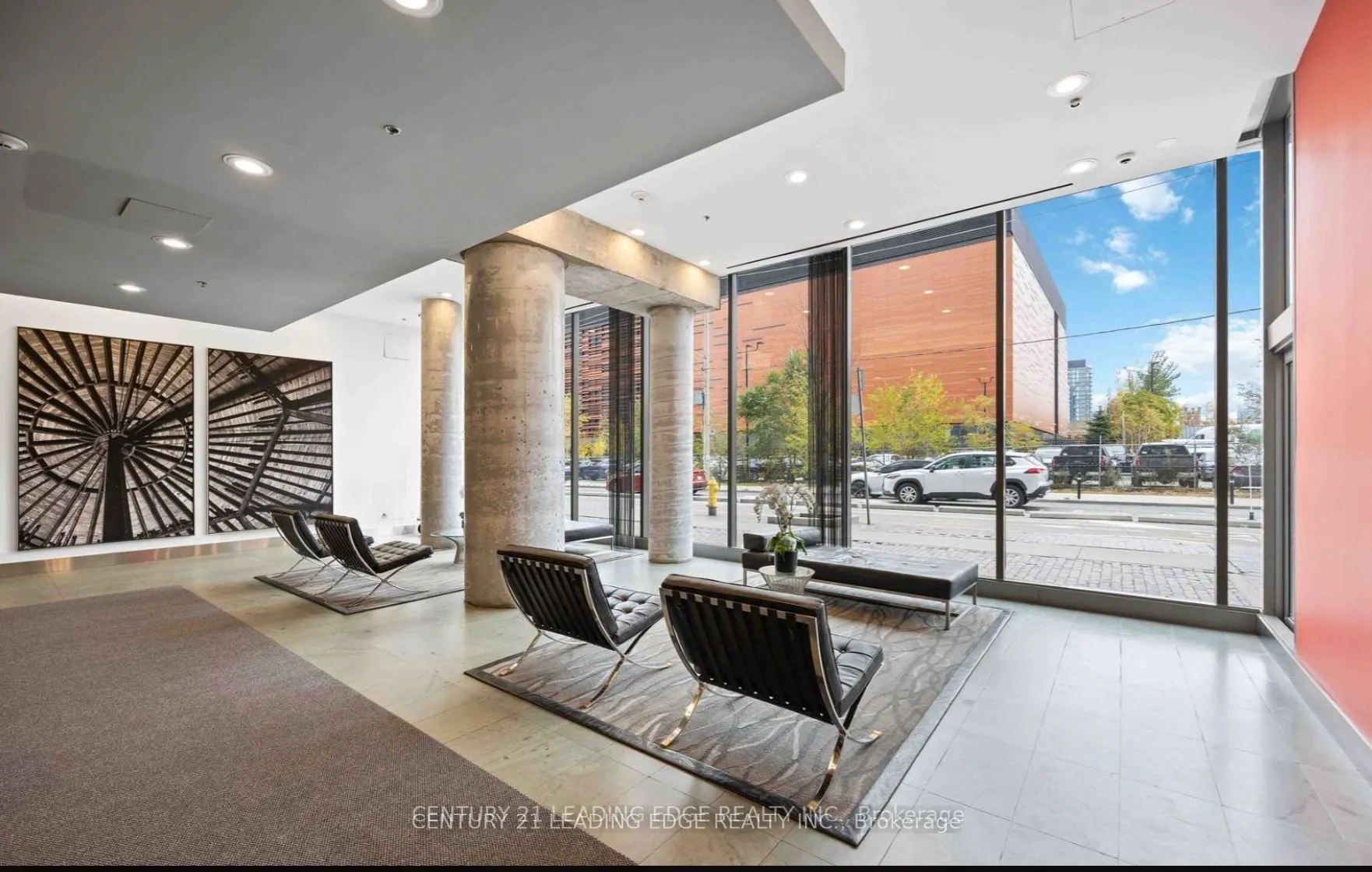 33 Mill Street, #807
