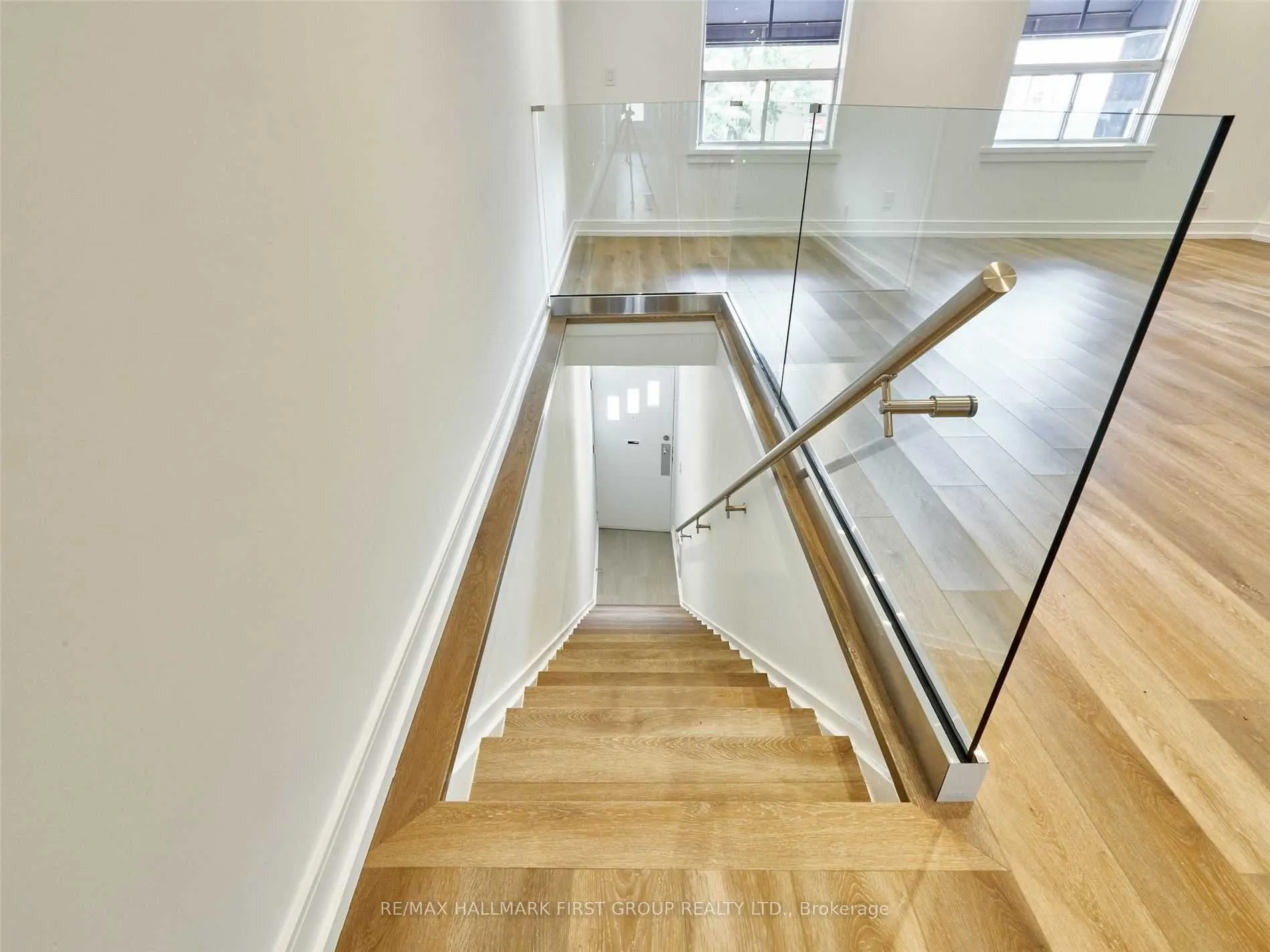 2602 Yonge Street, #Upper