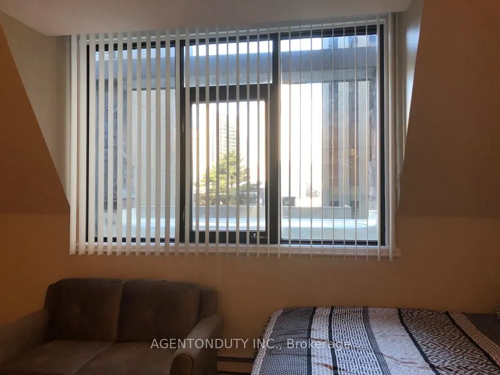 73 Richmond Street W, #407