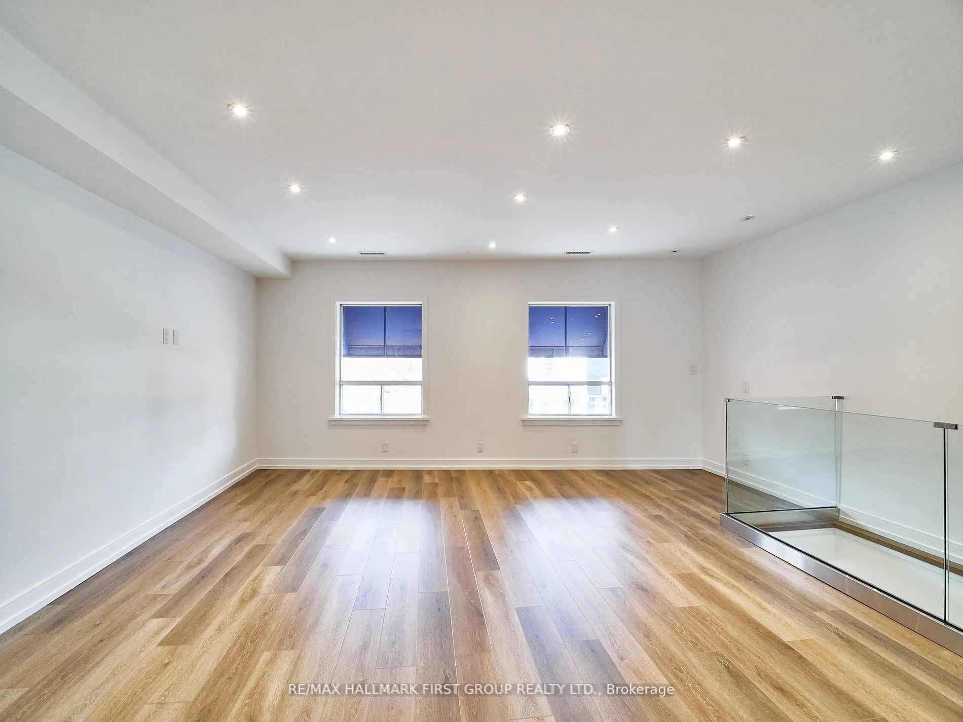 2598 Yonge Street, #Upper