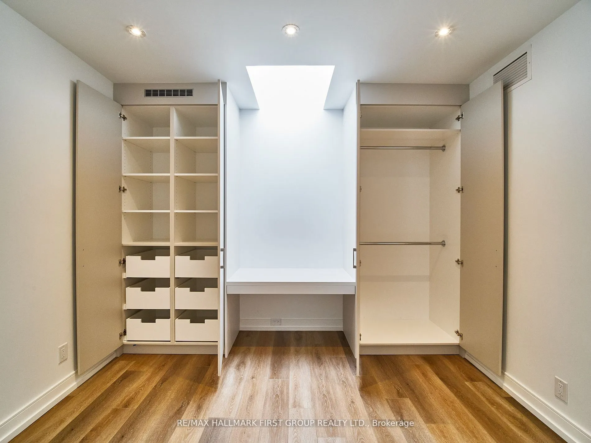 2598 Yonge Street, #Upper