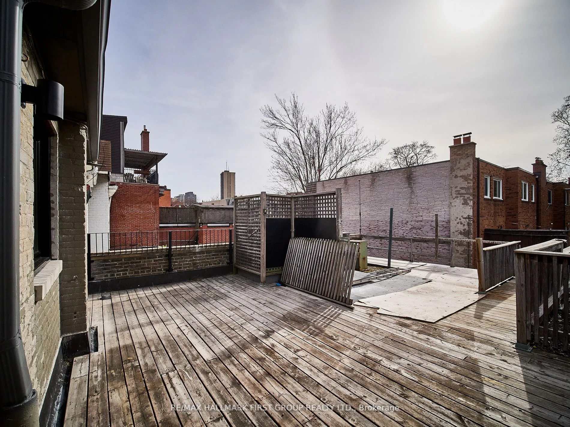 2598 Yonge Street, #Upper
